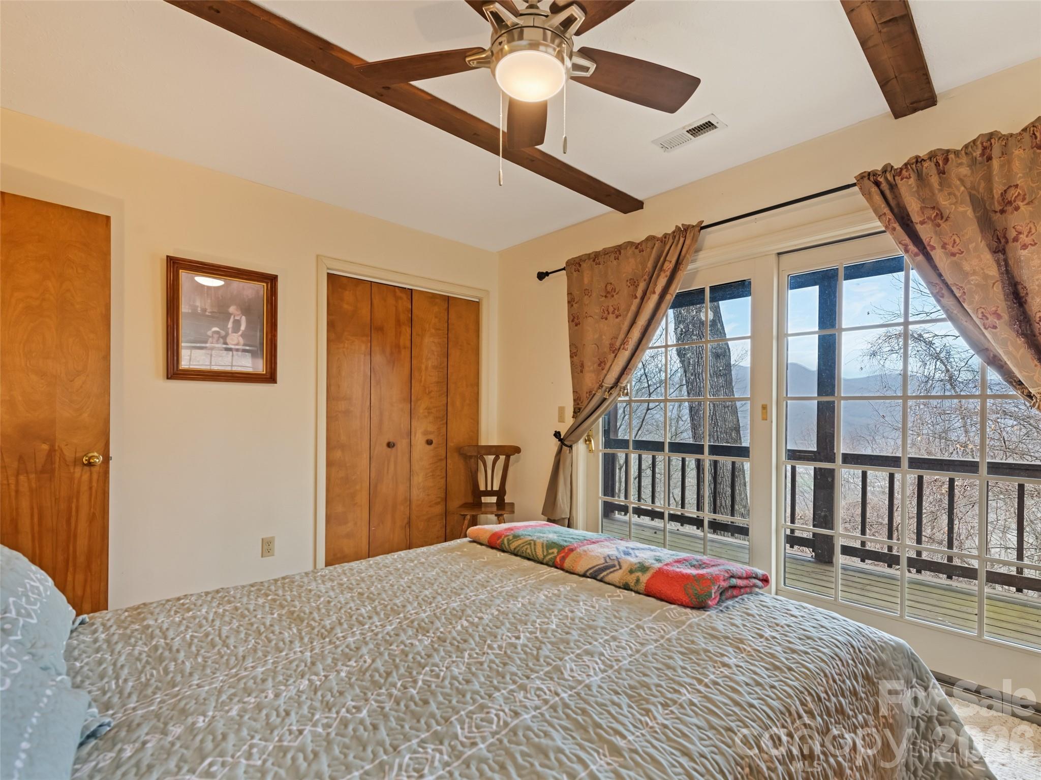 415 Treetop Lane Property Photo 26