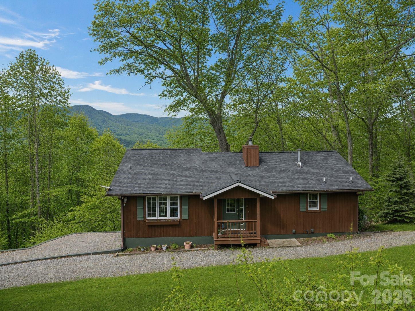 415 Treetop Lane Property Photo 34