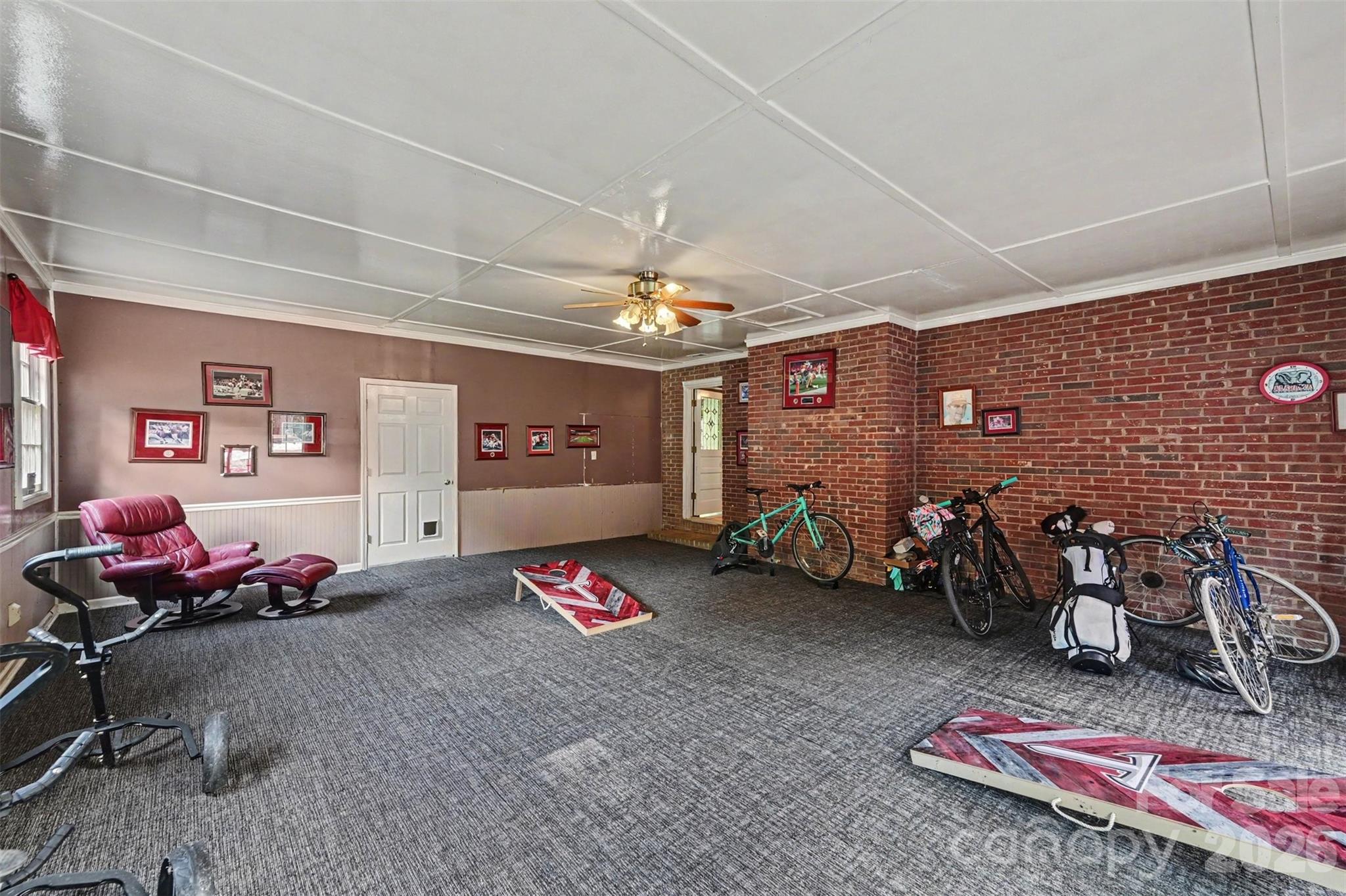 312 Windsor Drive Property Photo 18