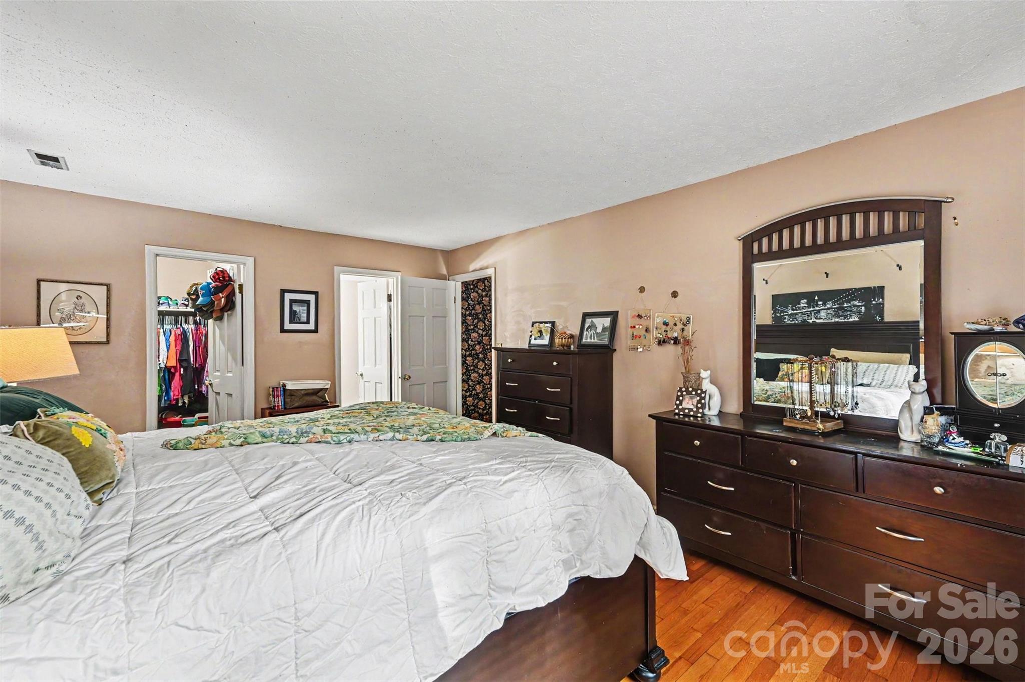 312 Windsor Drive Property Photo 23