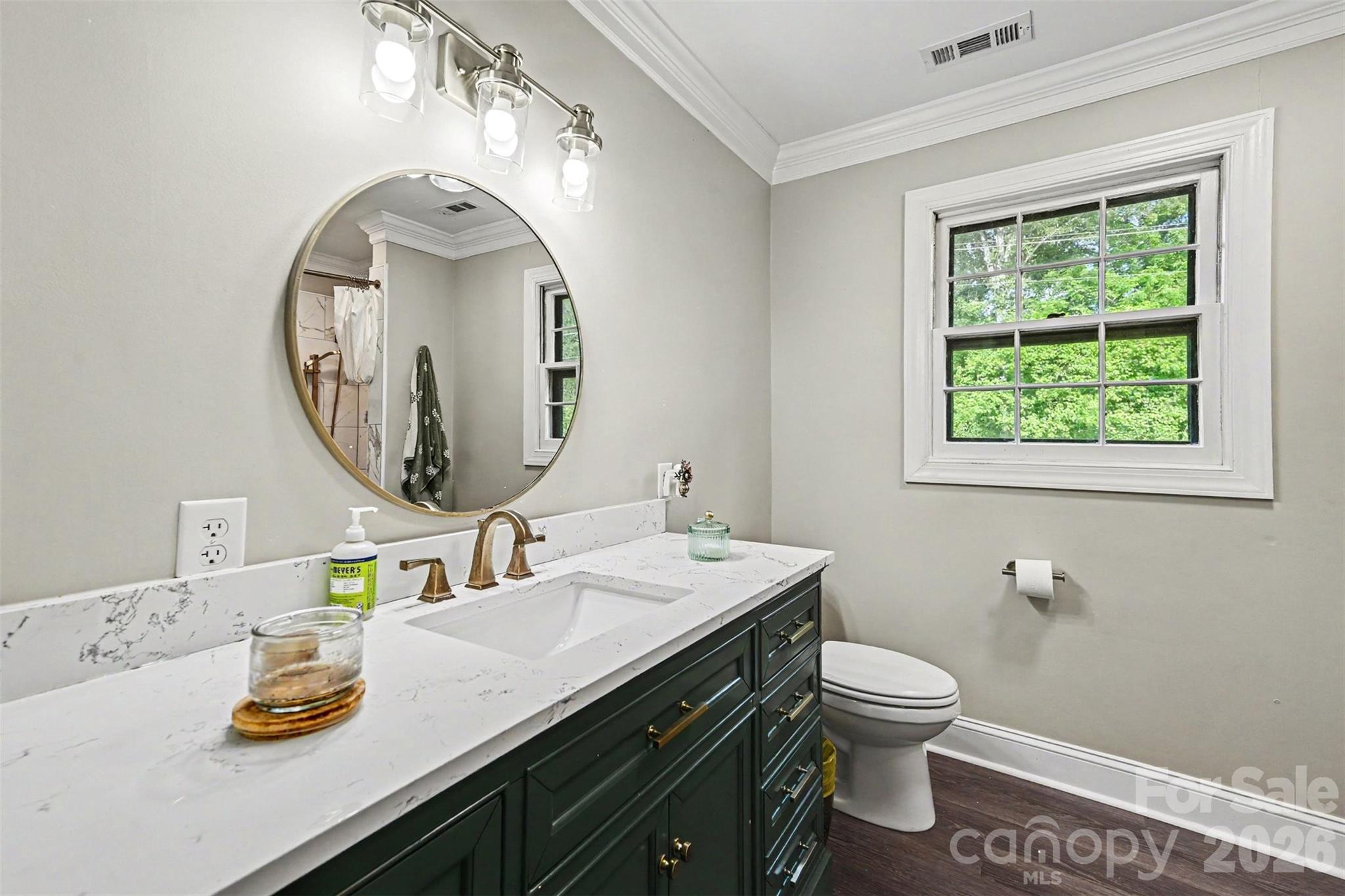 312 Windsor Drive Property Photo 24