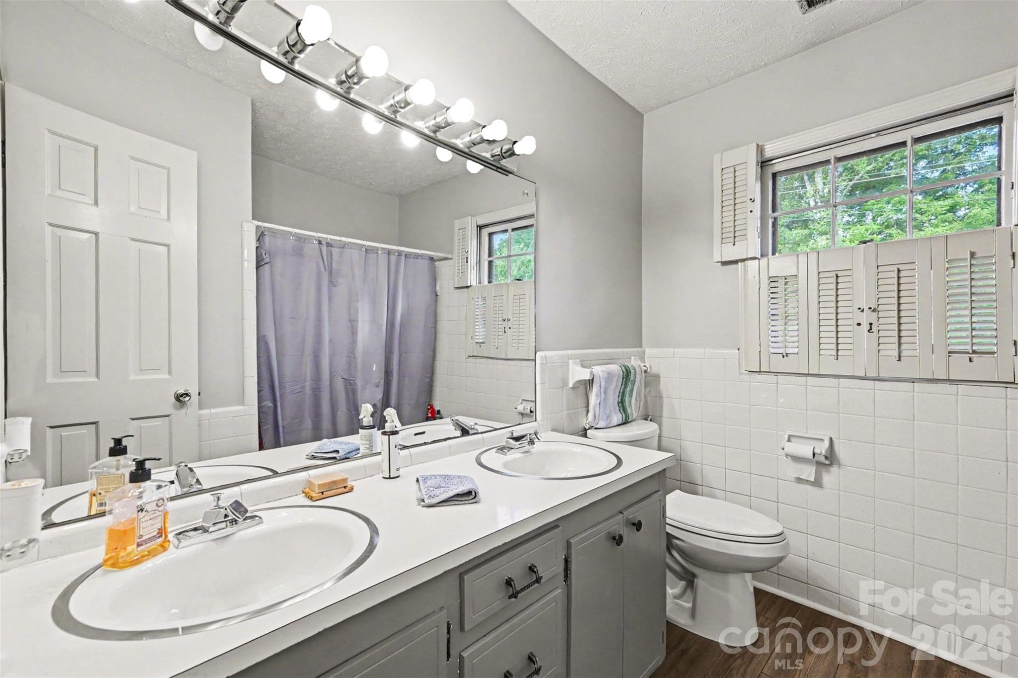 312 Windsor Drive Property Photo 30