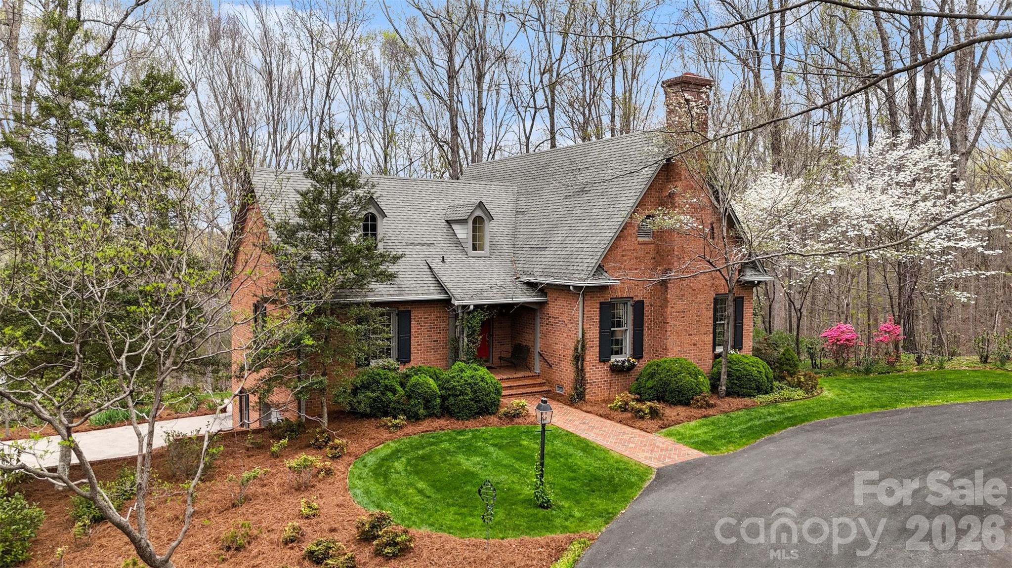 212 Deerchase Road Property Photo 5