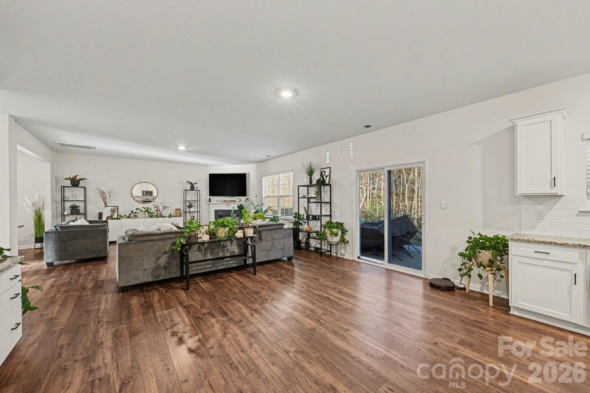 664 Saddlebred Lane Property Photo 14