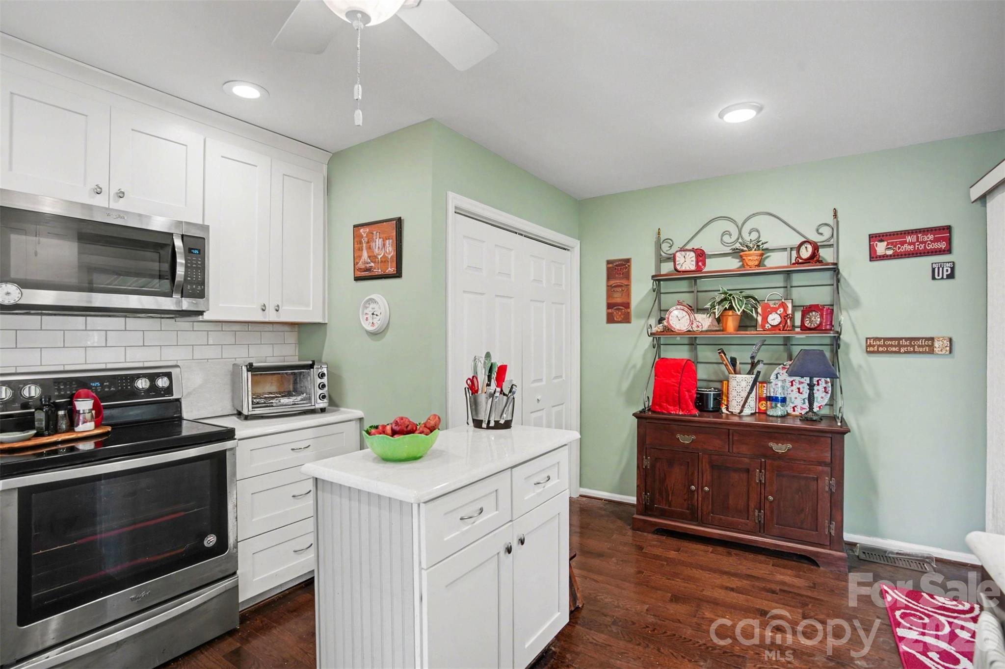 8968 St Croix Lane Property Photo 10