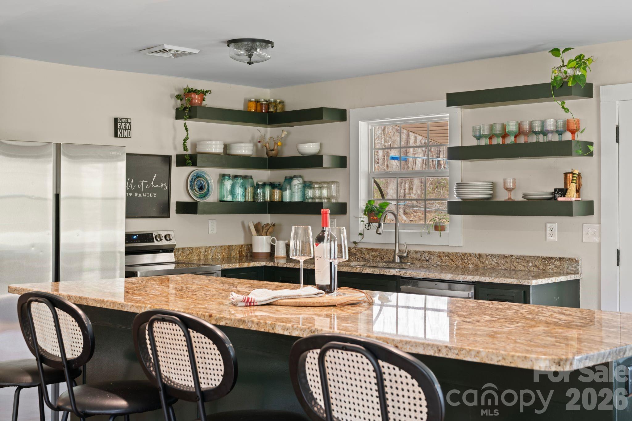 527 Floyd Blackwell Road Property Photo 7