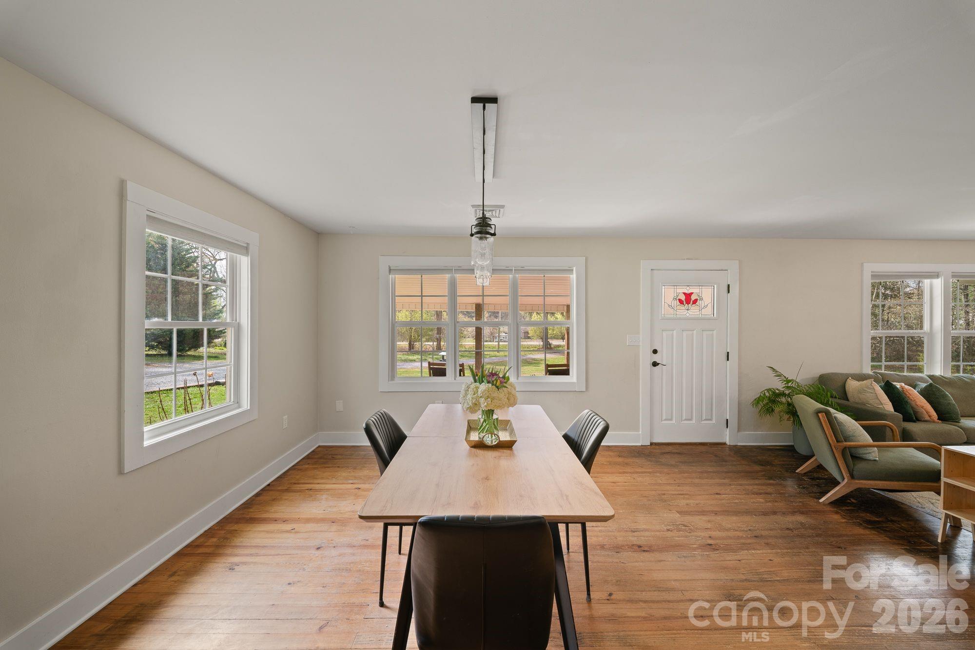 527 Floyd Blackwell Road Property Photo 12