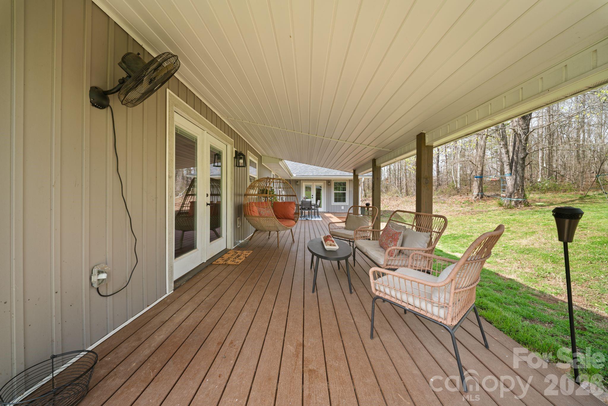 527 Floyd Blackwell Road Property Photo 31