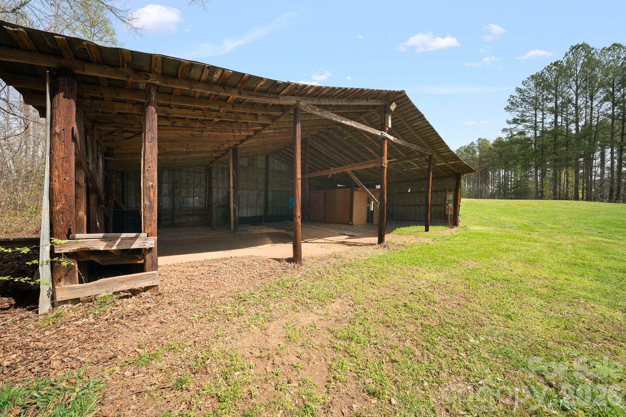 527 Floyd Blackwell Road Property Photo 33