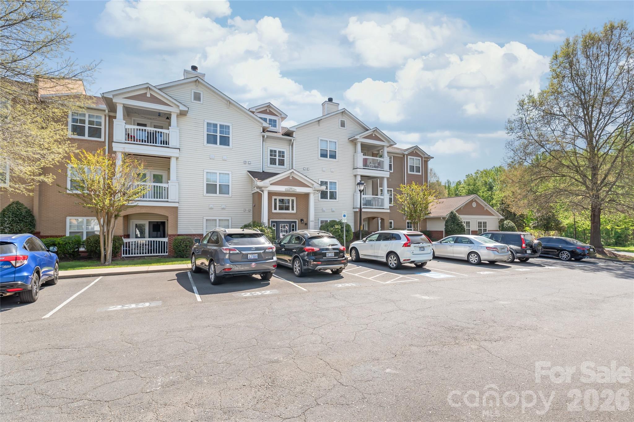 16439 Golden River Lane Property Photo 3