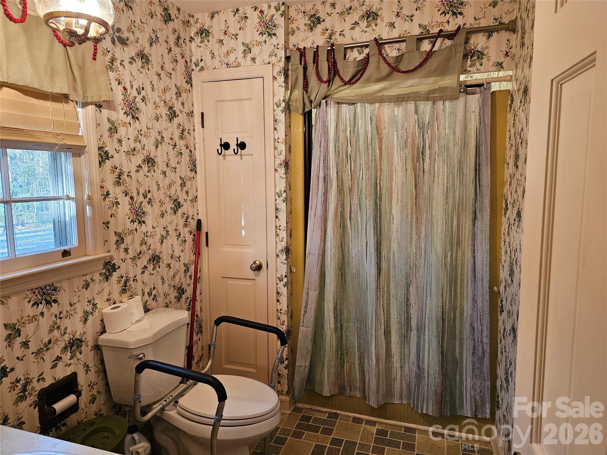979 Suttle Road Property Photo 13