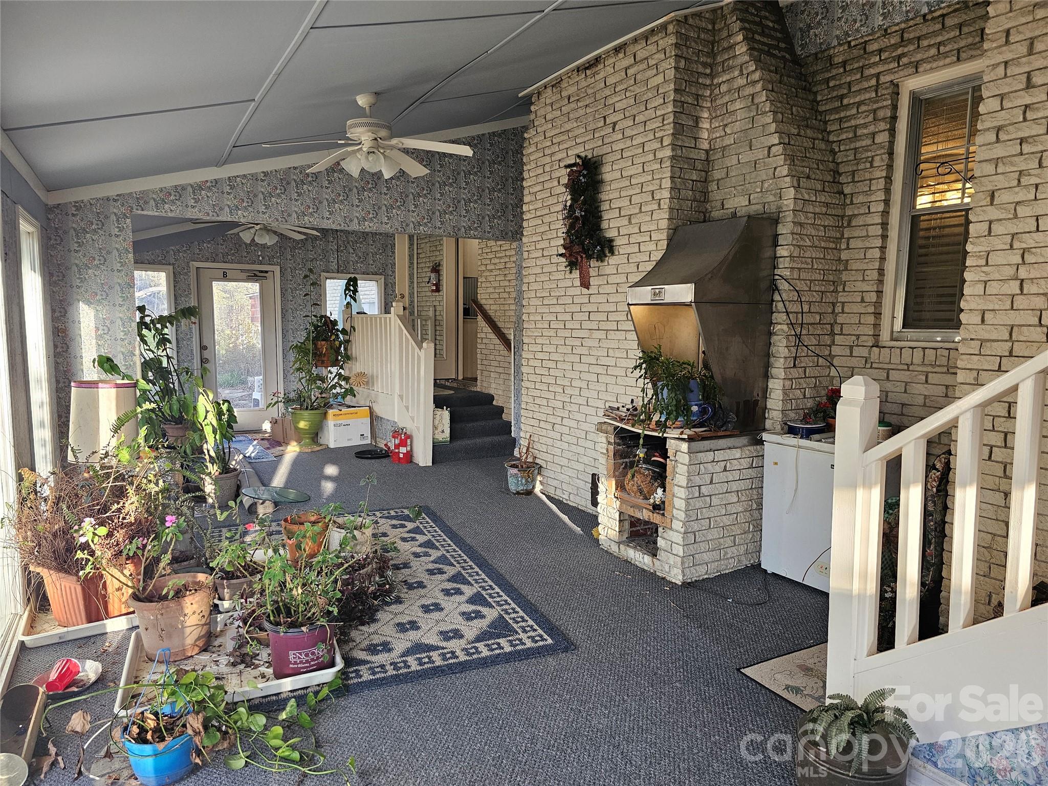 979 Suttle Road Property Photo 15