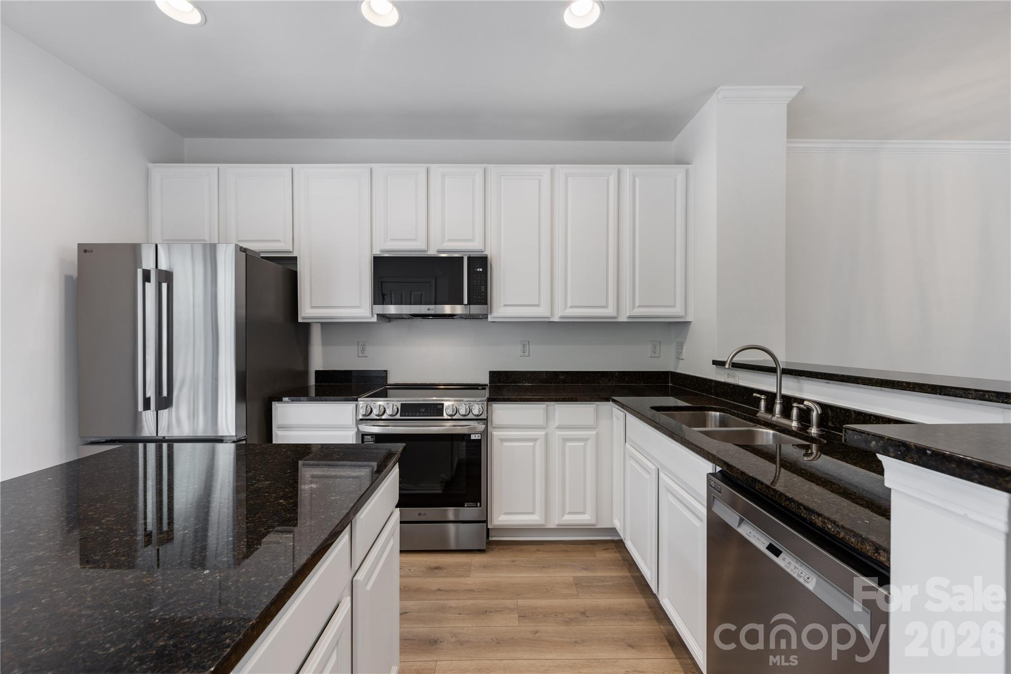 1127 Ilana Court Property Photo 12