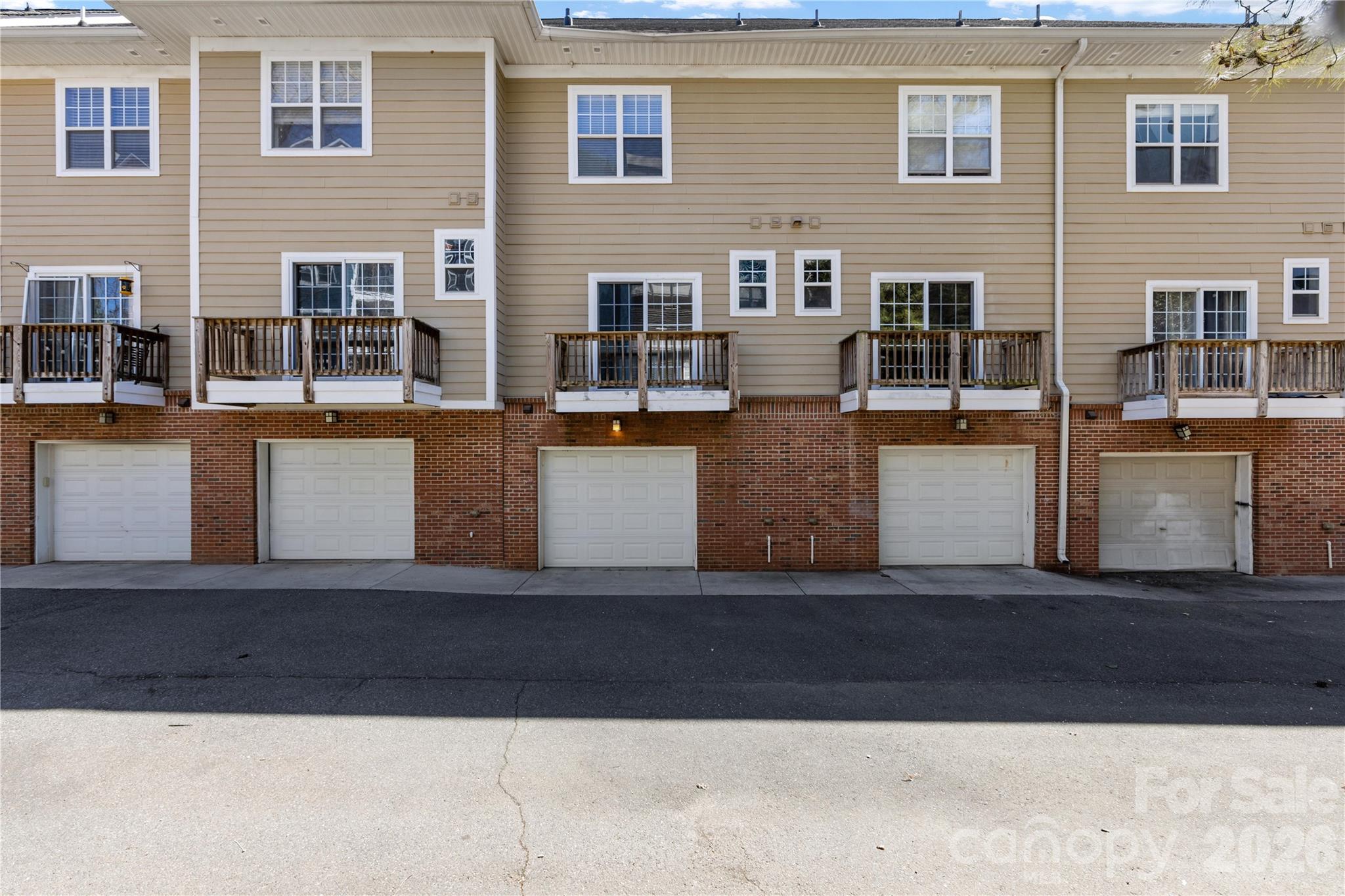 1127 Ilana Court Property Photo 33