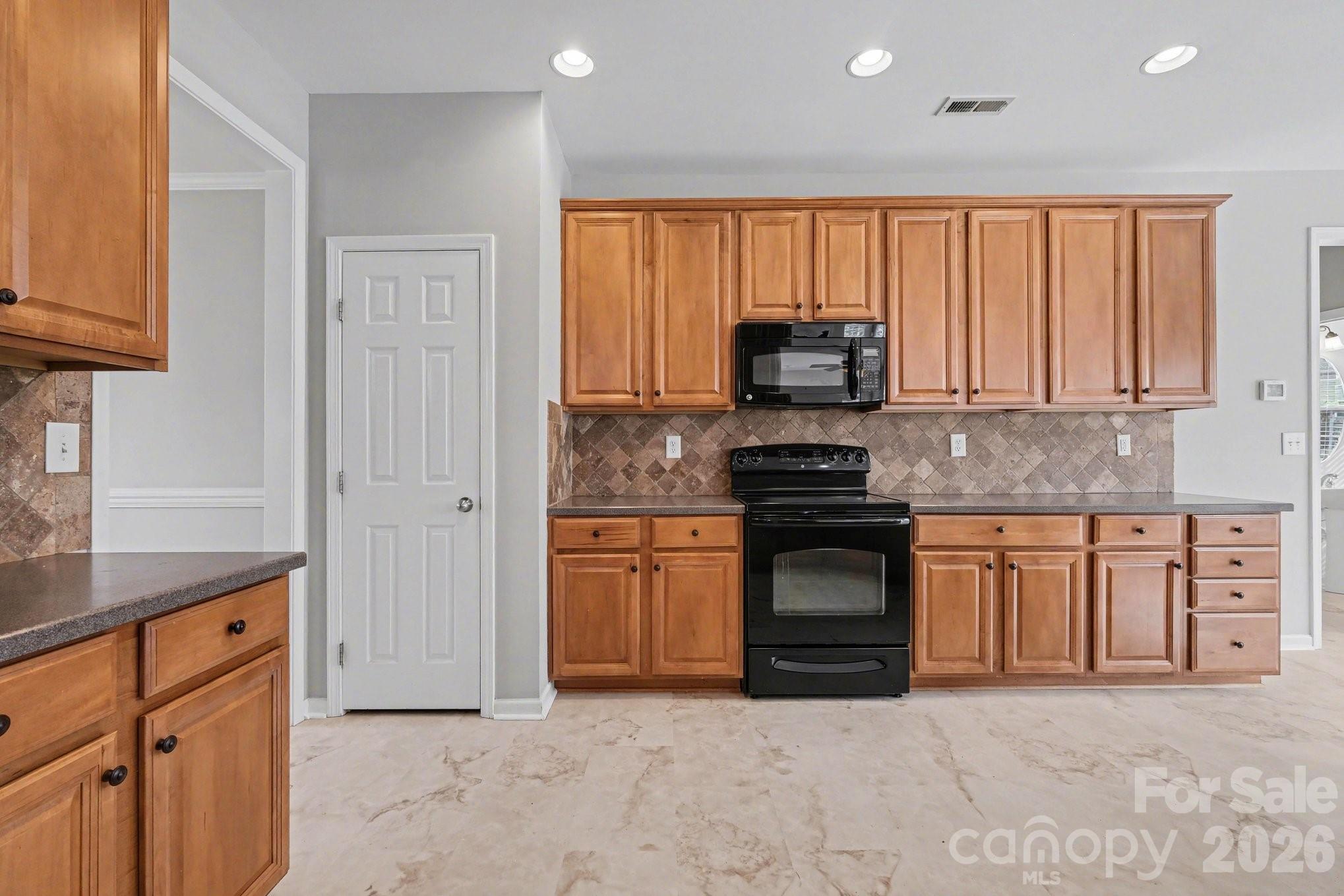 7332 Milltown Court Property Photo 17