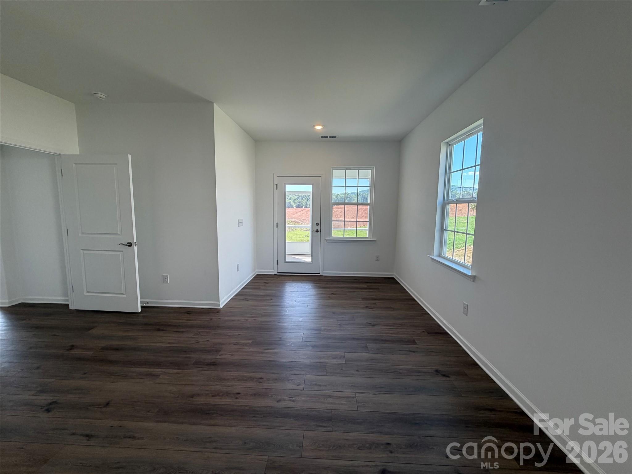 7092 Juneberry Way Property Photo 3