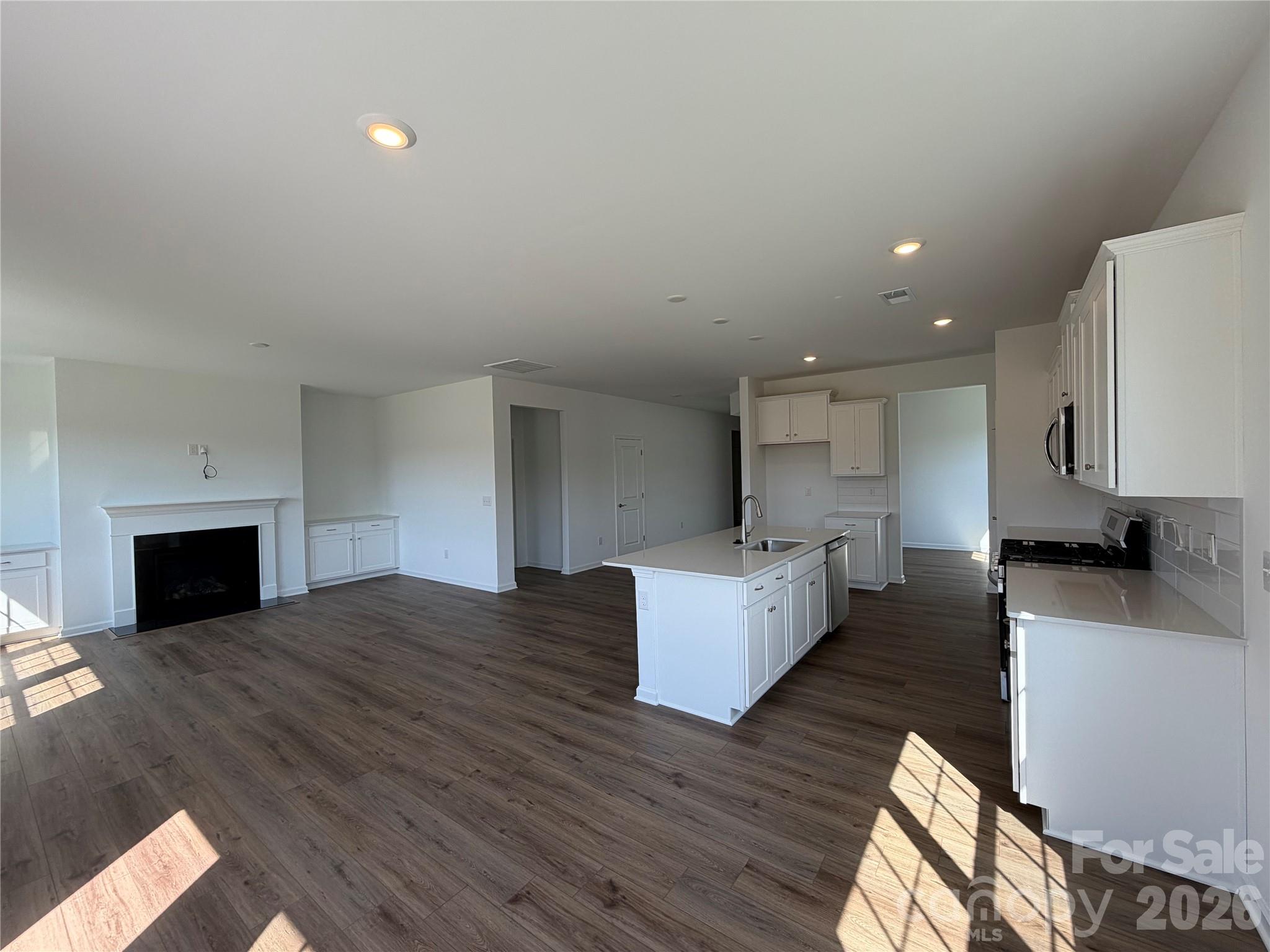 7092 Juneberry Way Property Photo 6
