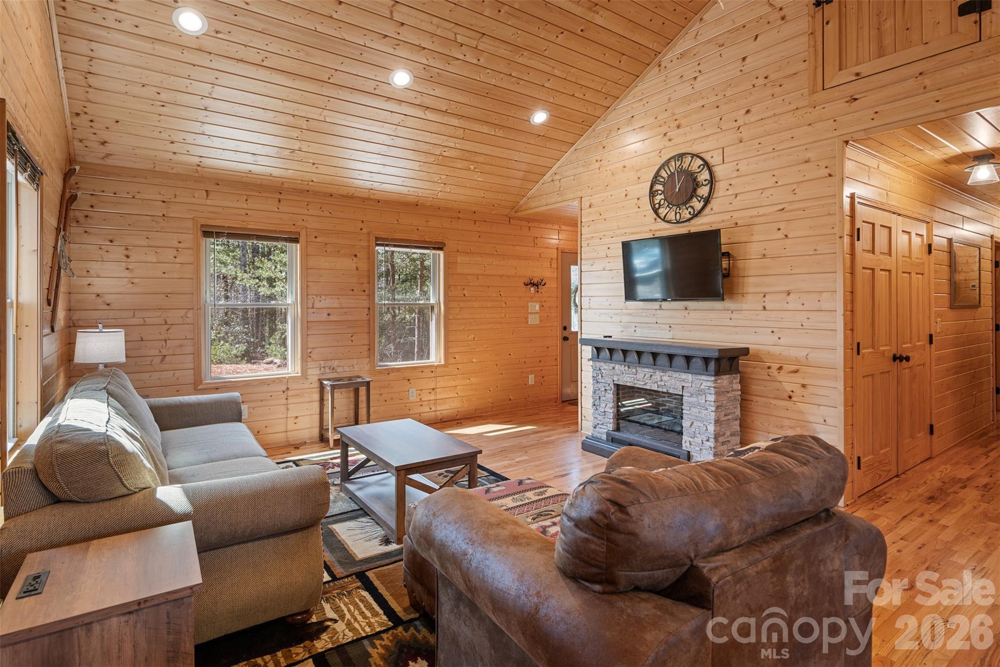 128 Deer Antler Drive Property Photo 3