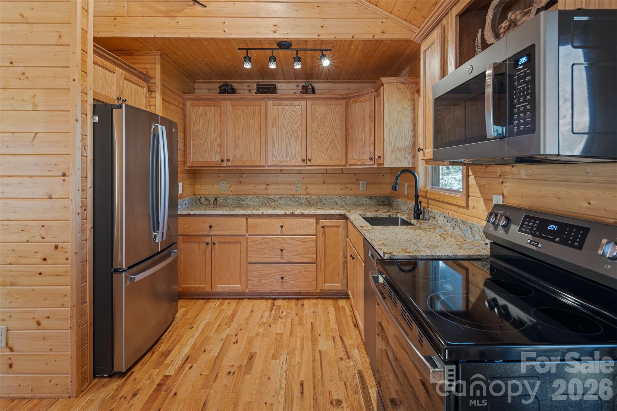 128 Deer Antler Drive Property Photo 9