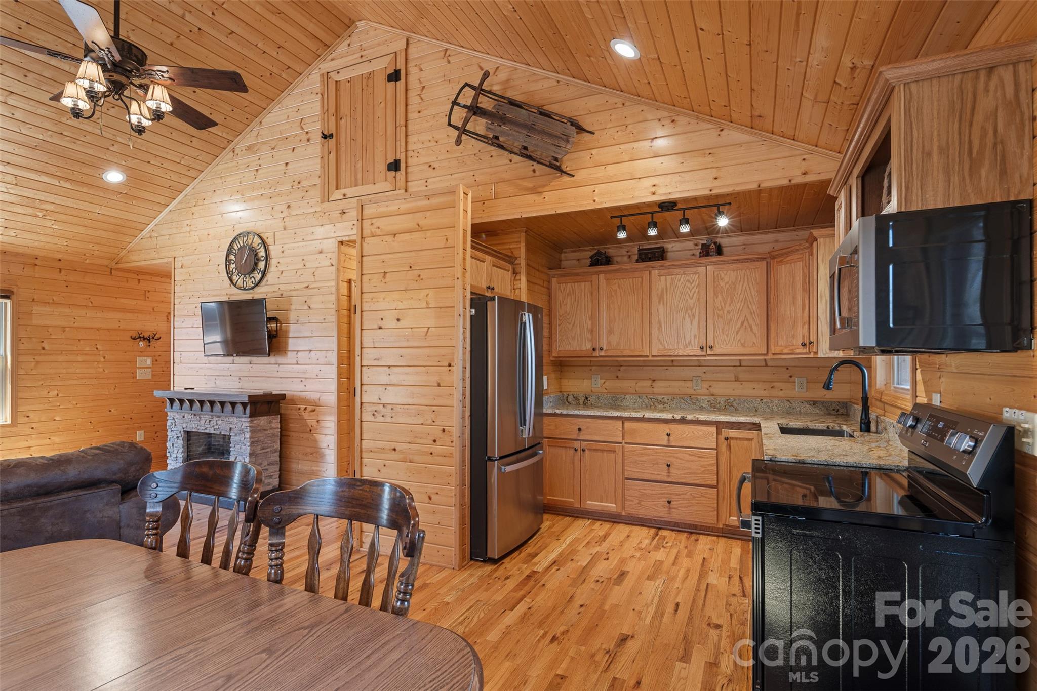 128 Deer Antler Drive Property Photo 10