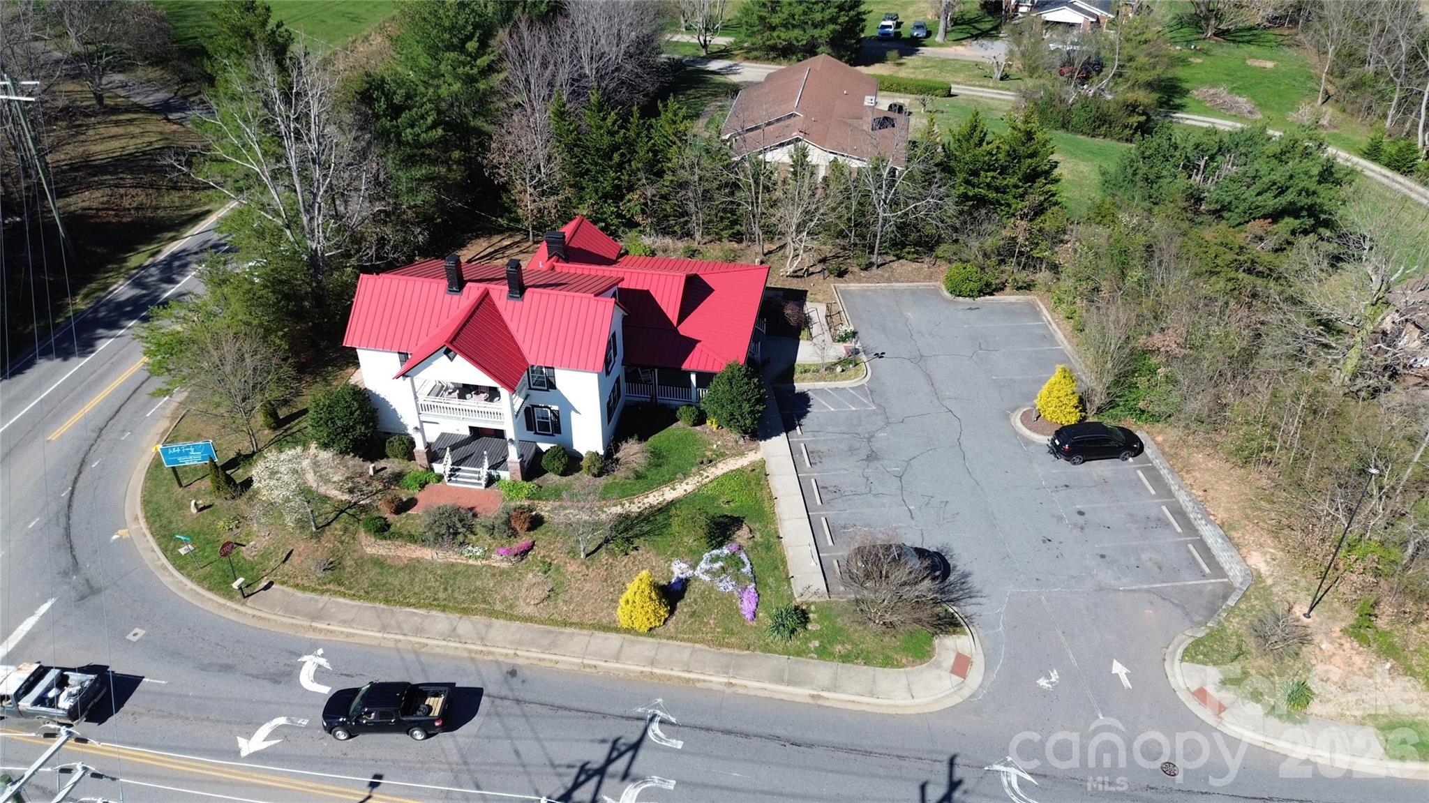 4 Northcrest Drive Property Photo 1