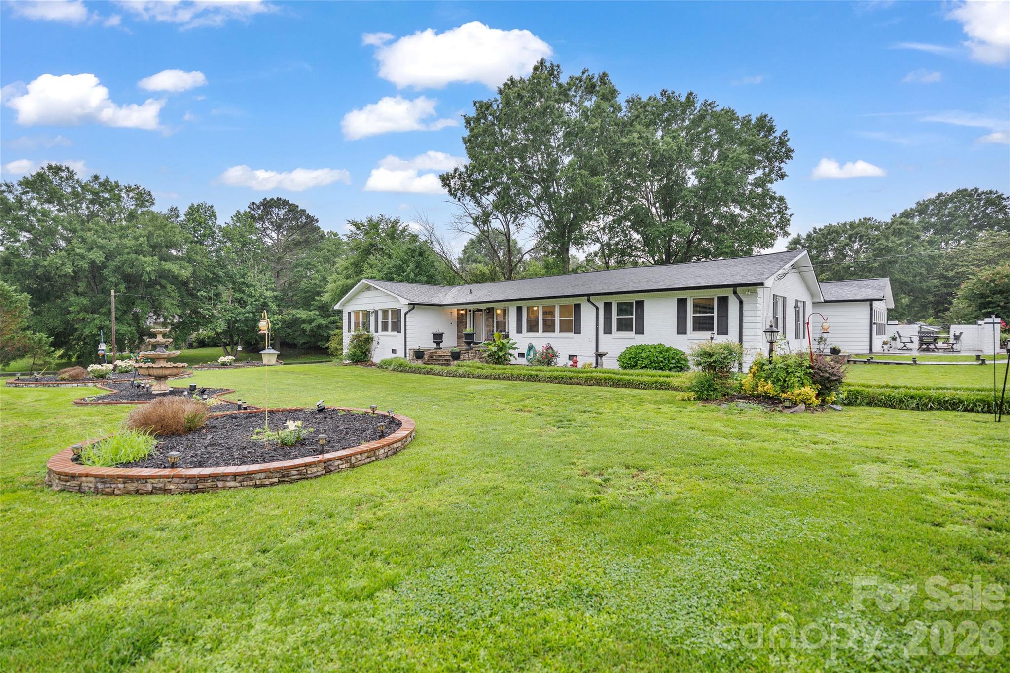 2524 Griffith Road Property Photo 2