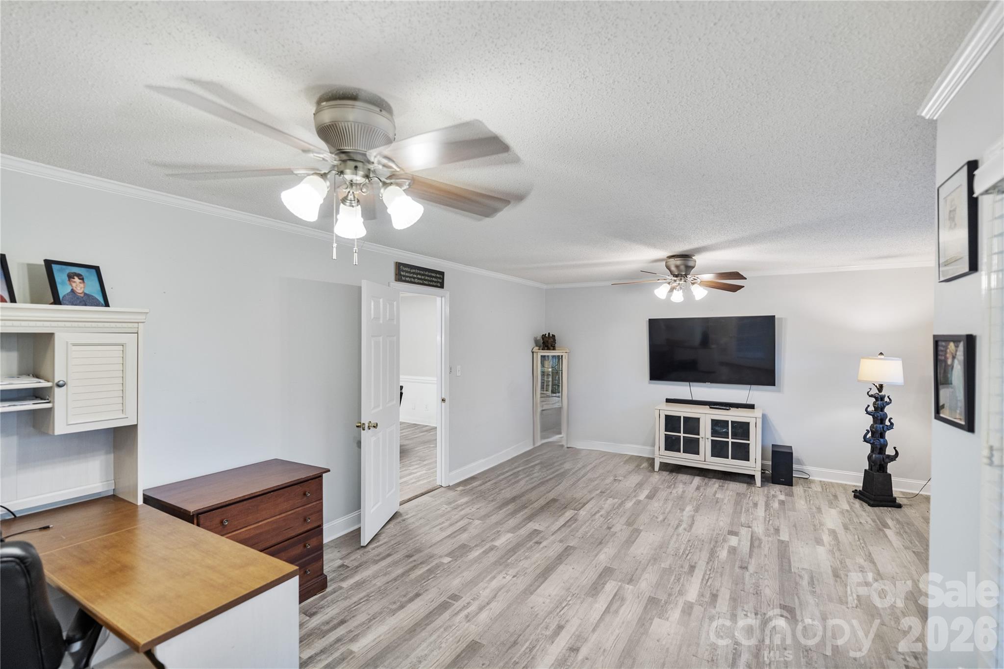 2524 Griffith Road Property Photo 6