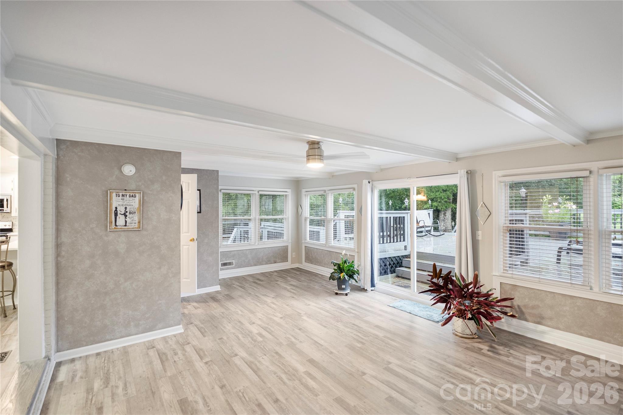 2524 Griffith Road Property Photo 14