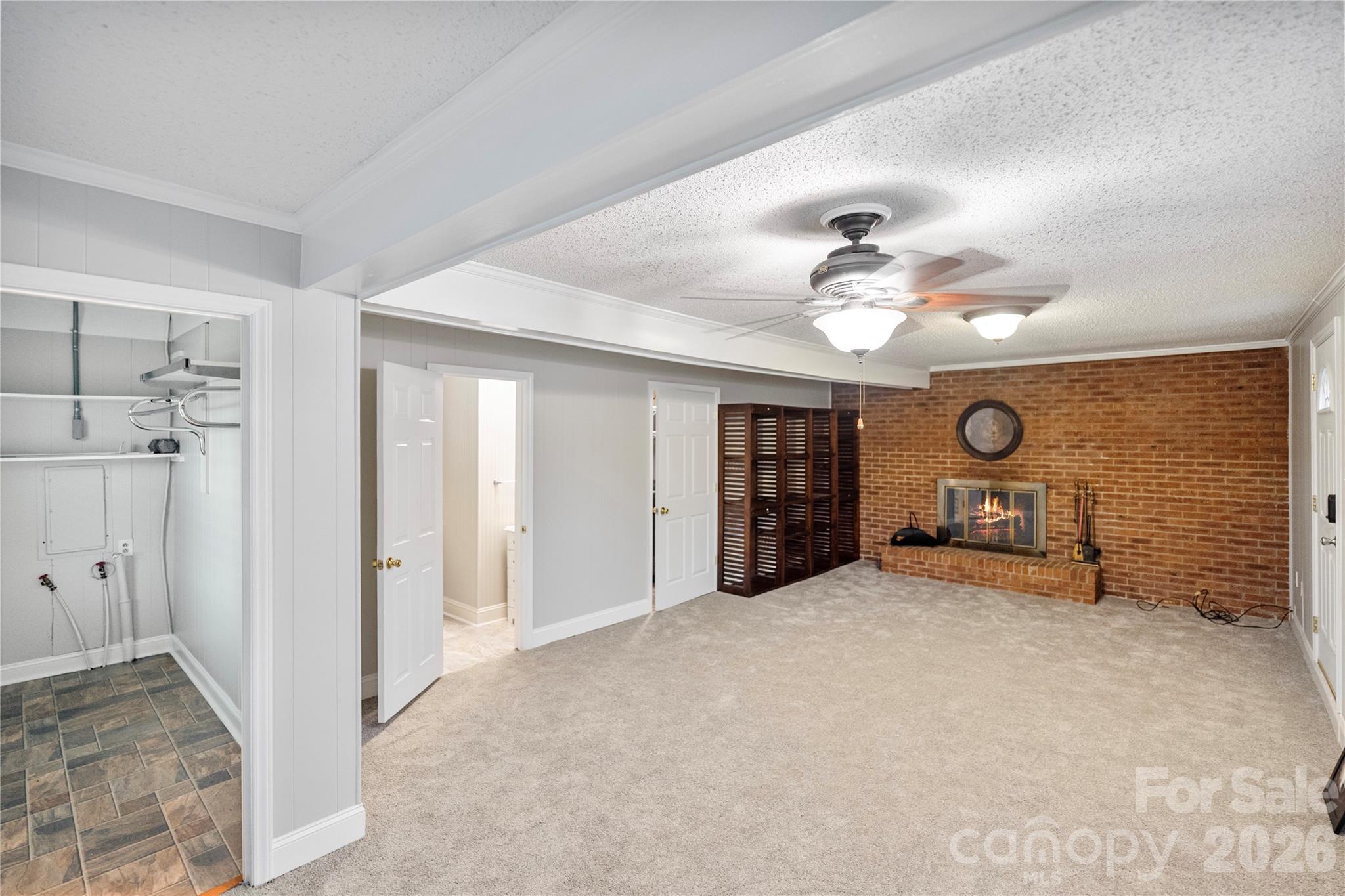 2524 Griffith Road Property Photo 17
