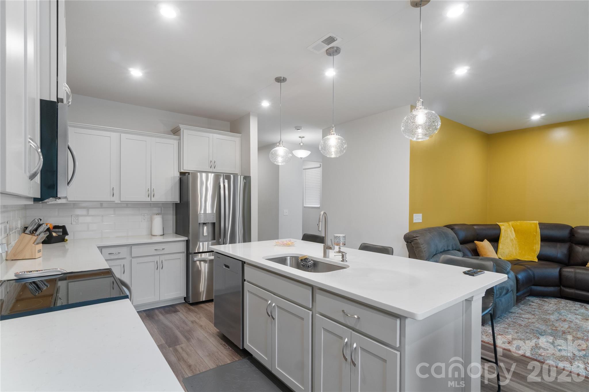 8032 Overmeadow Lane Property Photo 7