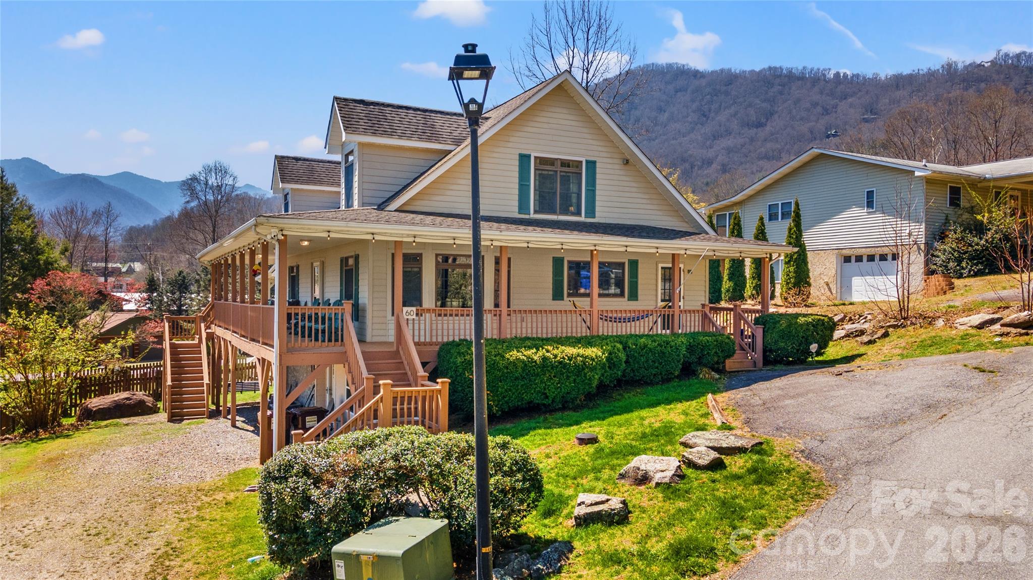 60 Rolling Lane Property Photo 3