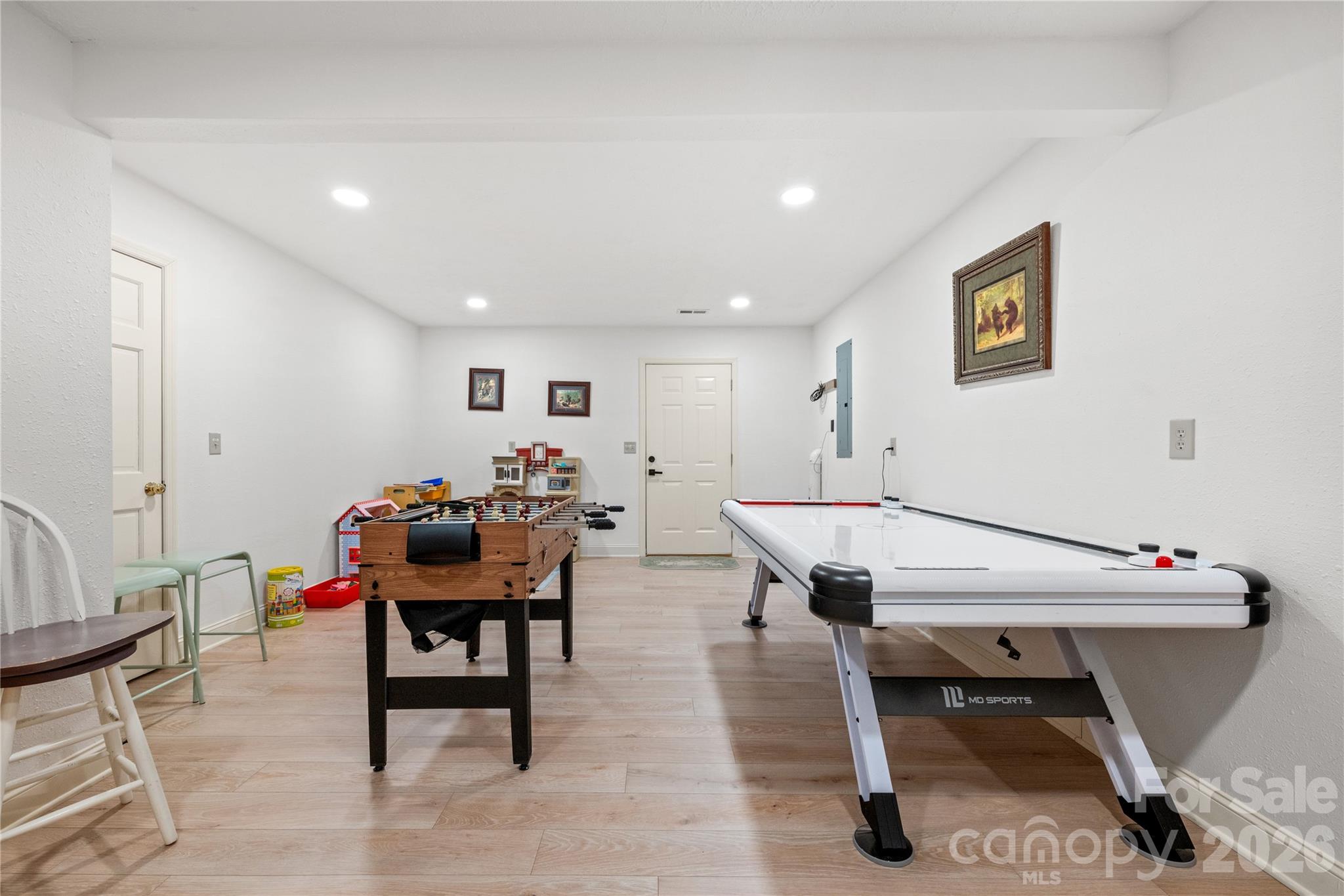 60 Rolling Lane Property Photo 15