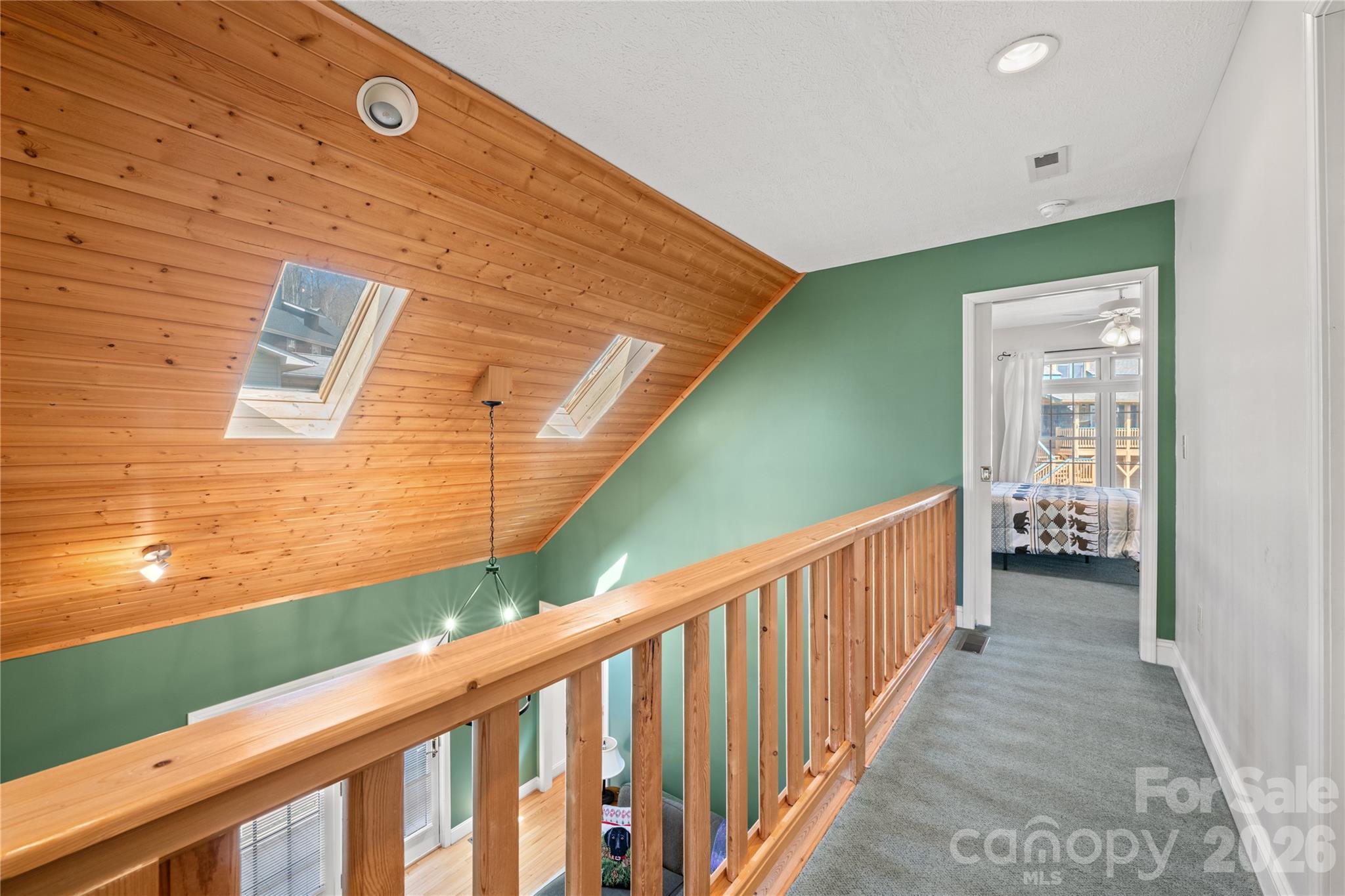 60 Rolling Lane Property Photo 31