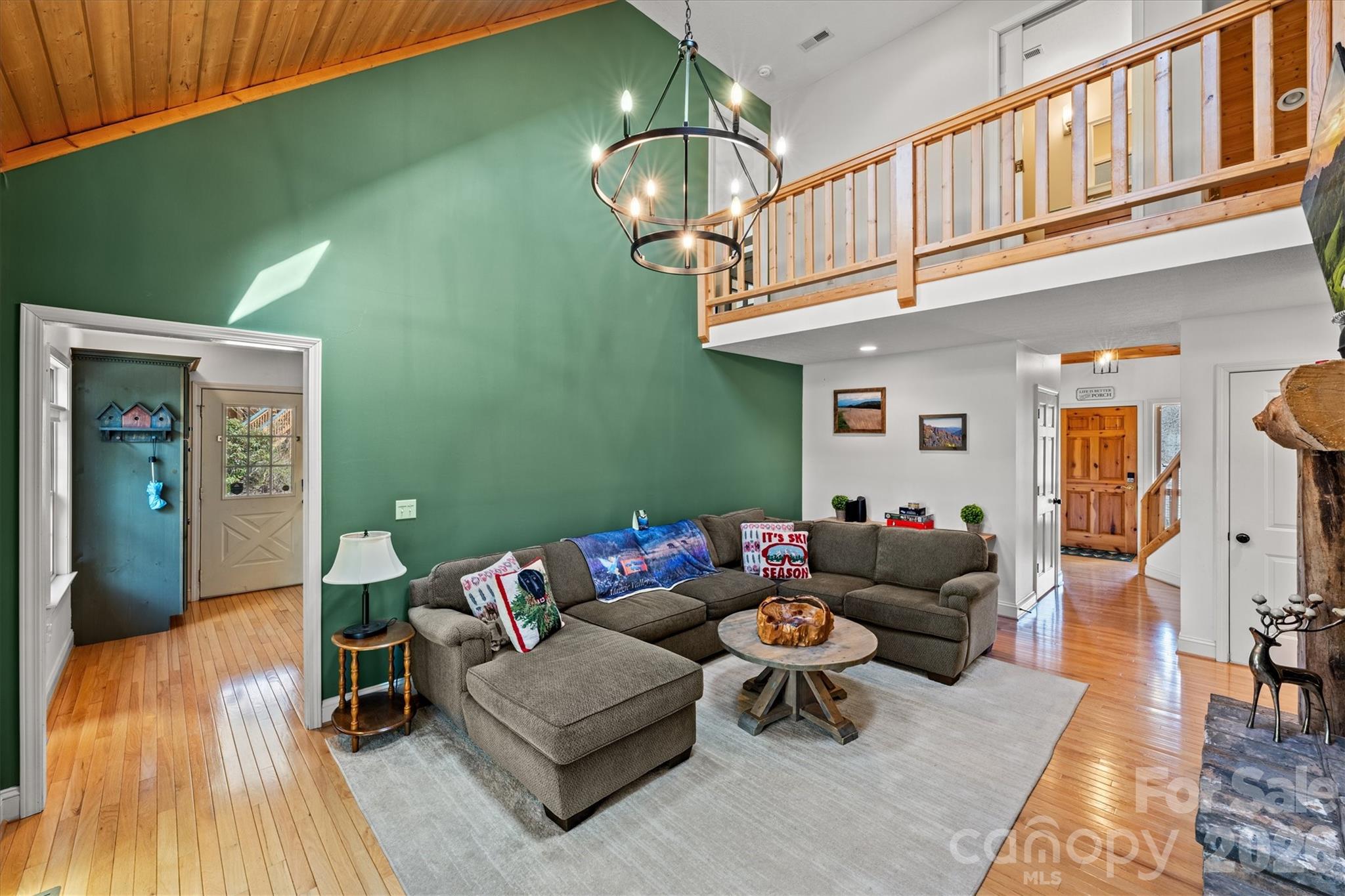 60 Rolling Lane Property Photo 44