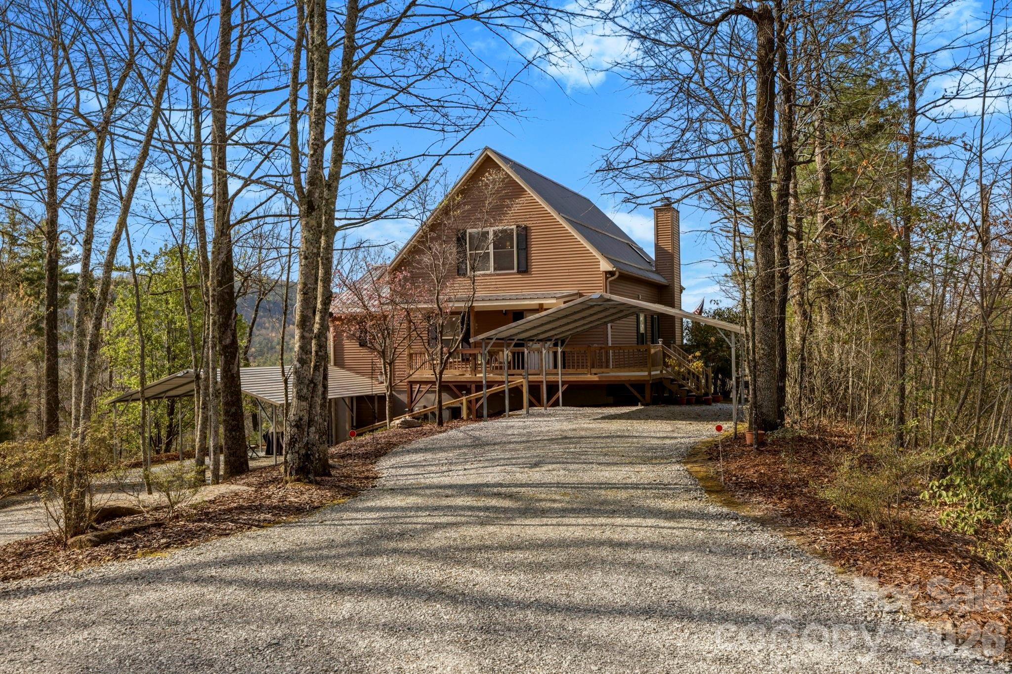 1489 Round Mountain Road Property Photo 1