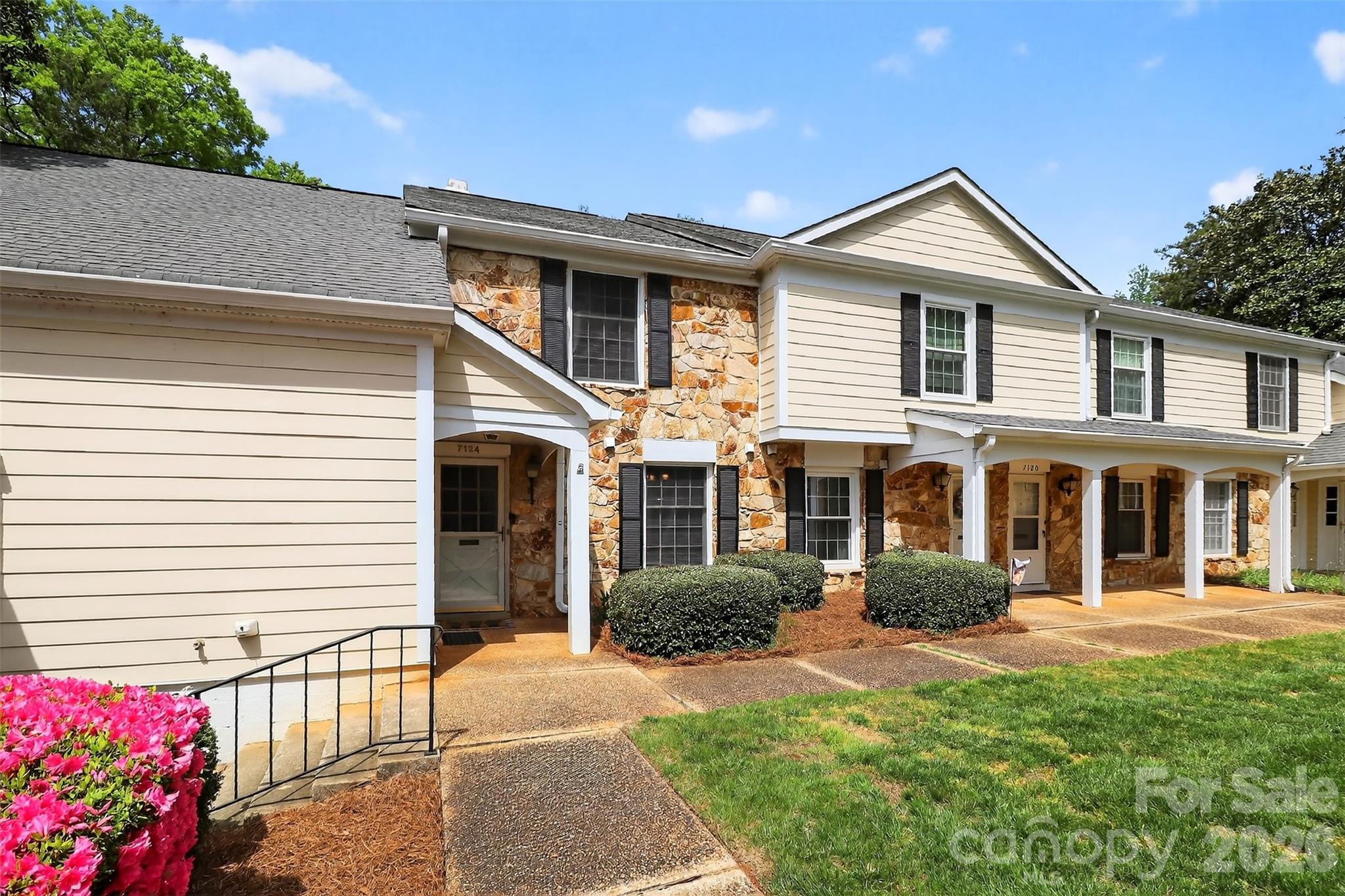 7124 Quail Meadow Lane Property Photo 1