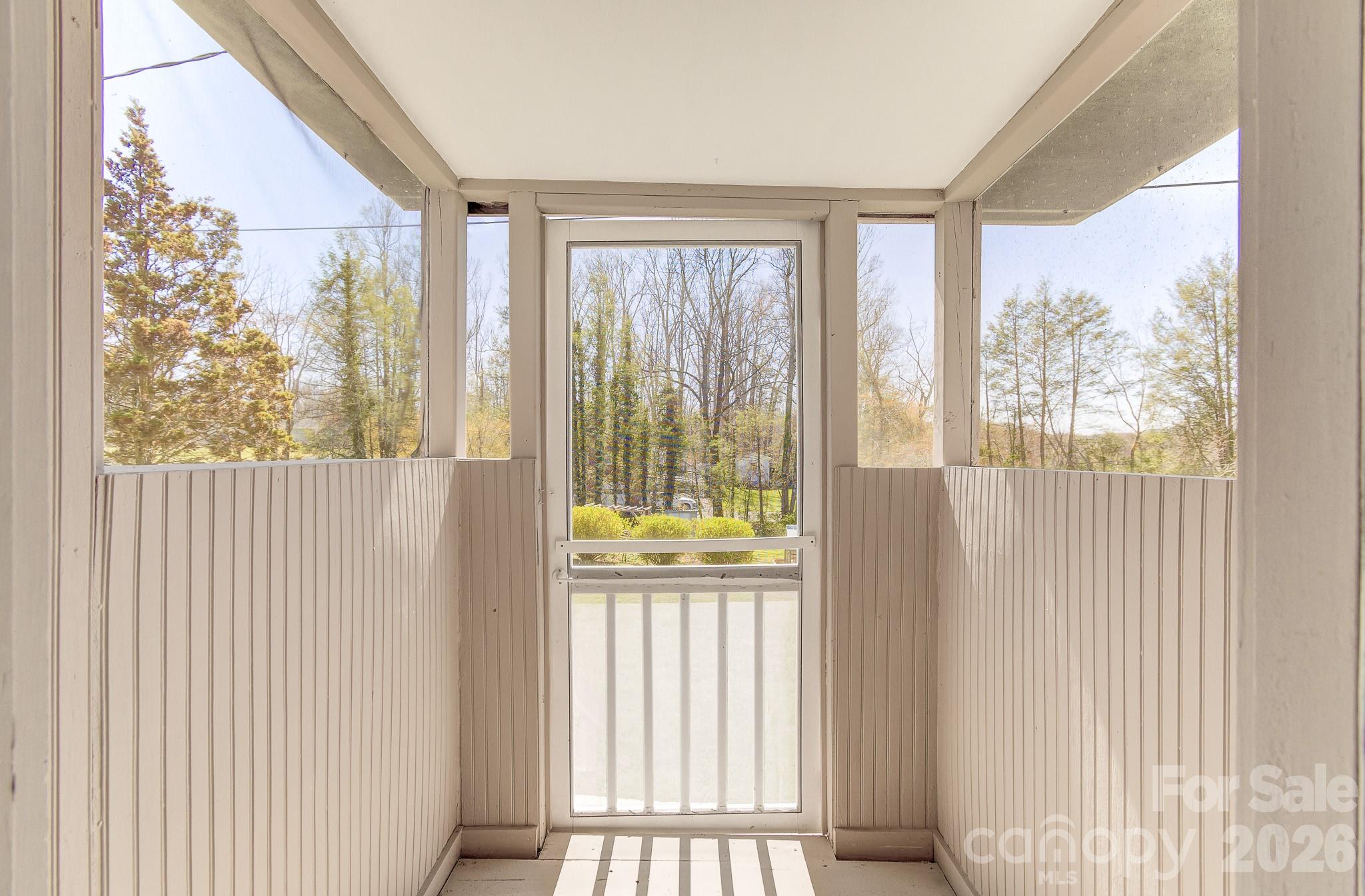 438 Loop Road Property Photo 18