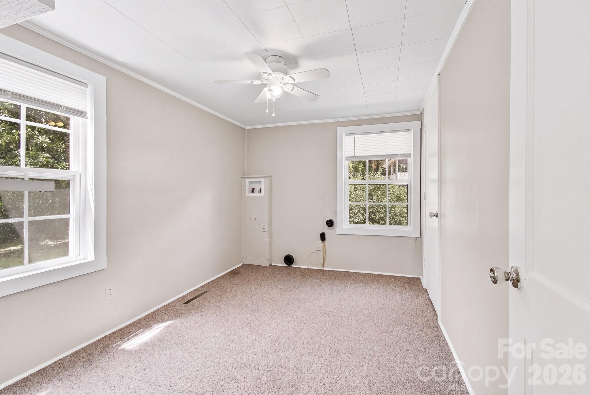 438 Loop Road Property Photo 24