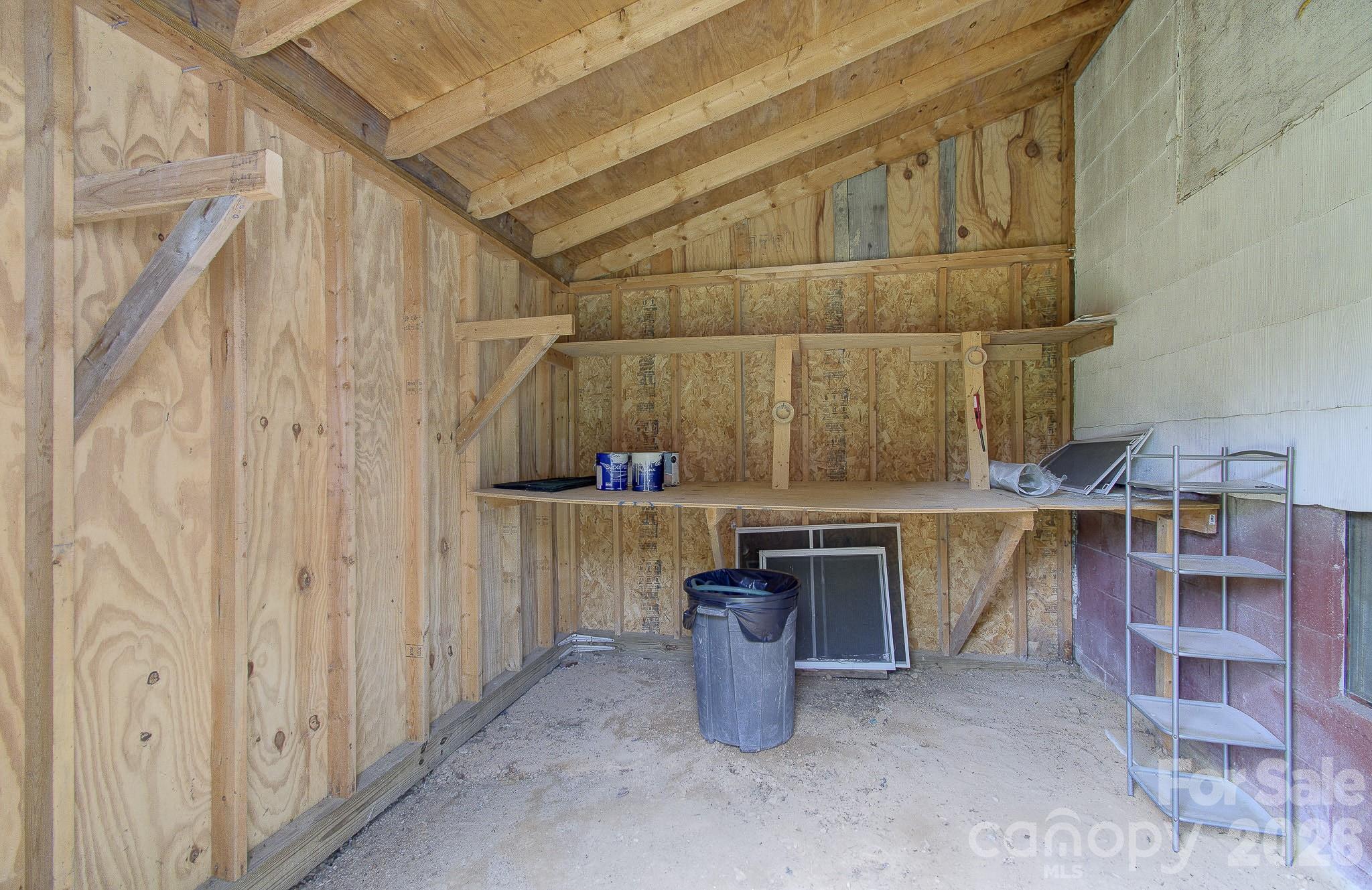 438 Loop Road Property Photo 37