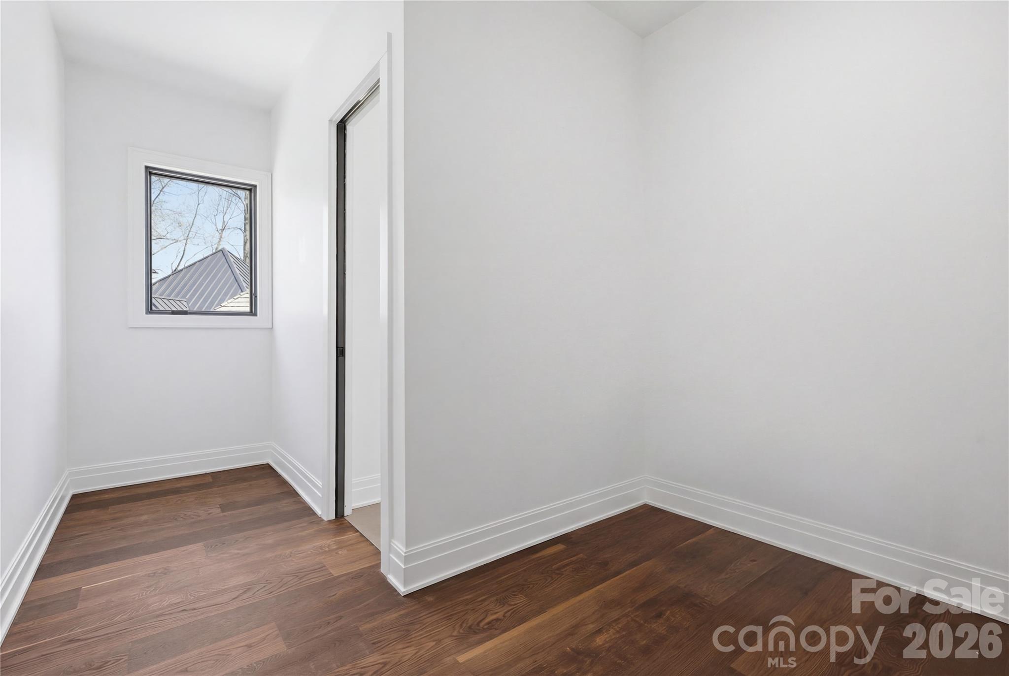1423 S Wendover Road Property Photo 36