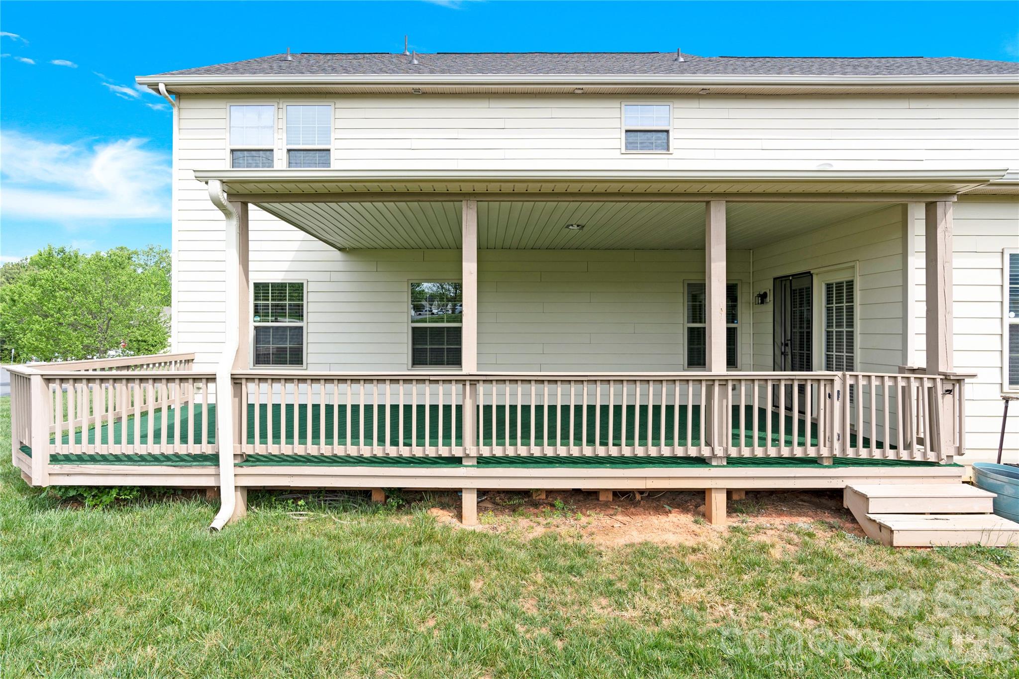 817 Wingthorn Rose Drive 34 Property Photo 6