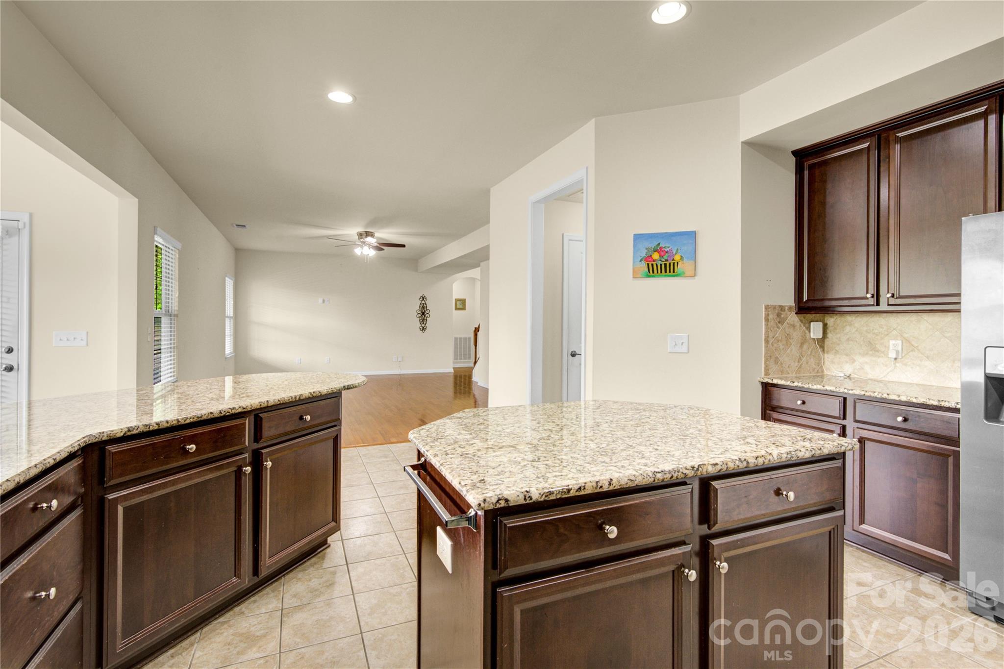 817 Wingthorn Rose Drive 34 Property Photo 12
