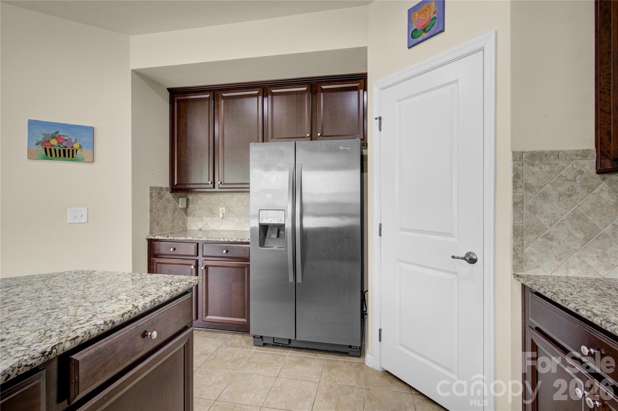 817 Wingthorn Rose Drive 34 Property Photo 13