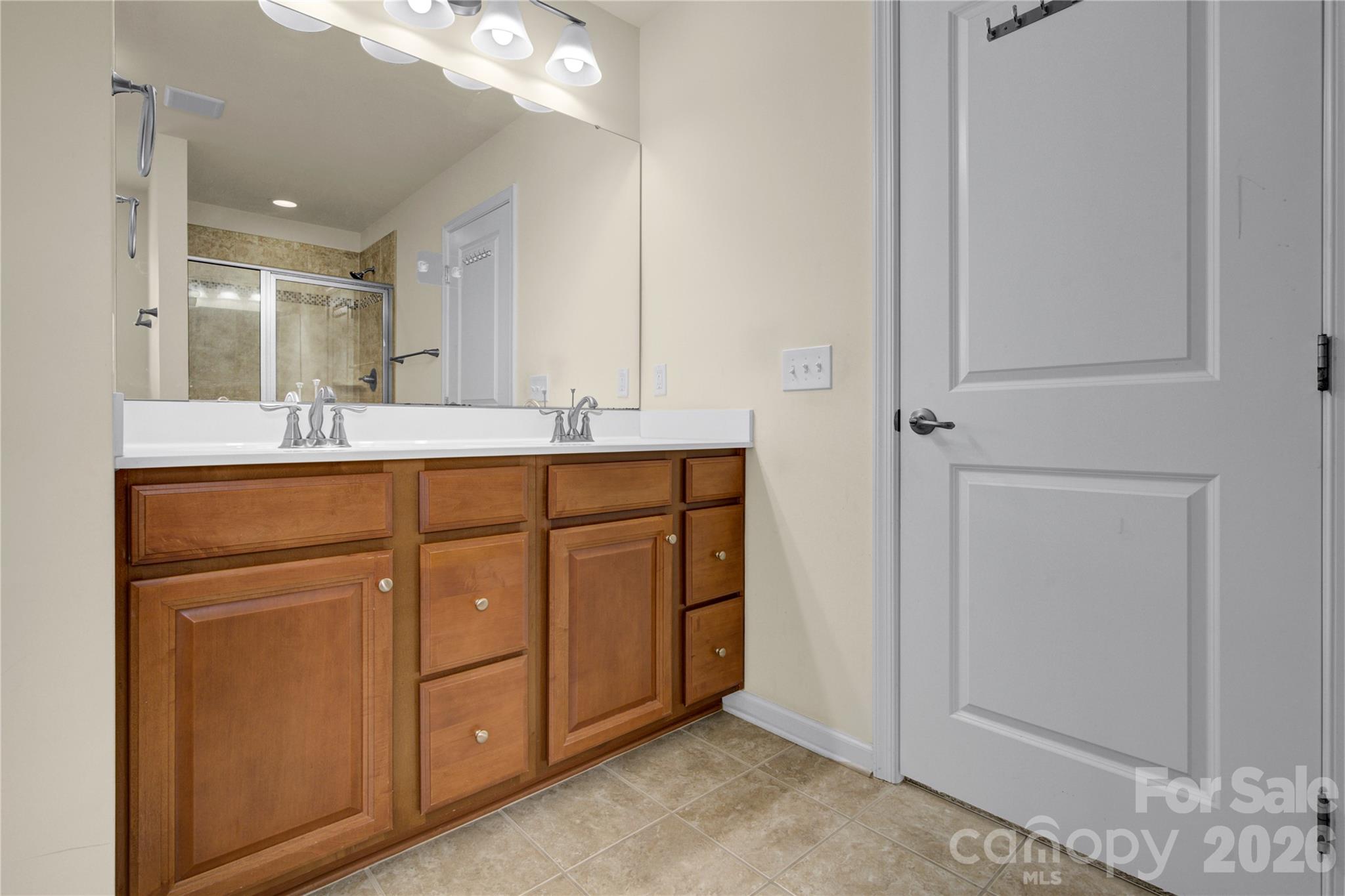 817 Wingthorn Rose Drive 34 Property Photo 40