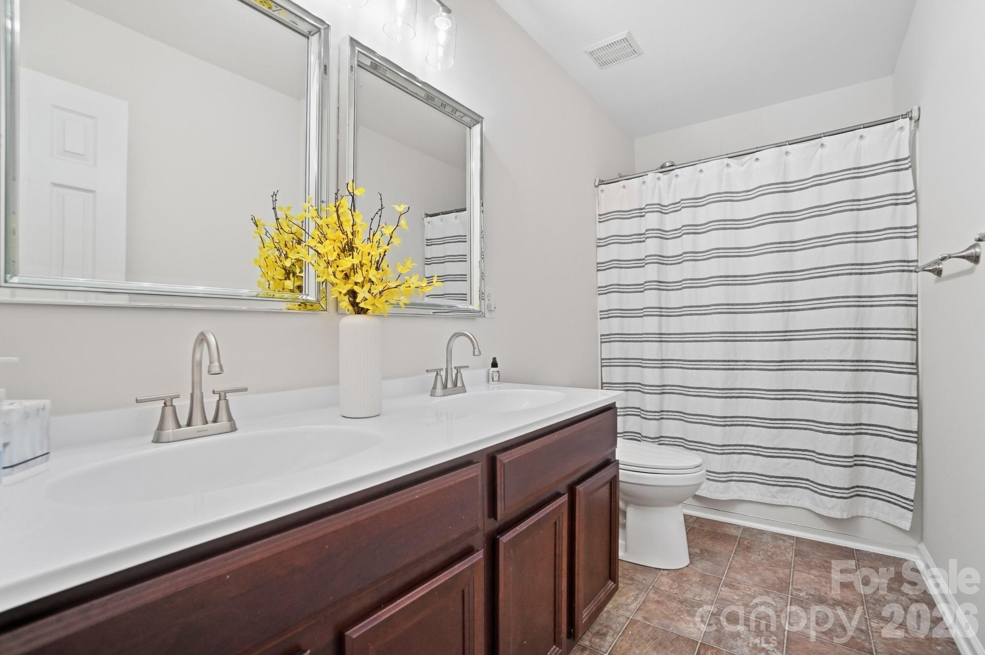 2109 Coral Berry Lane Property Photo 27