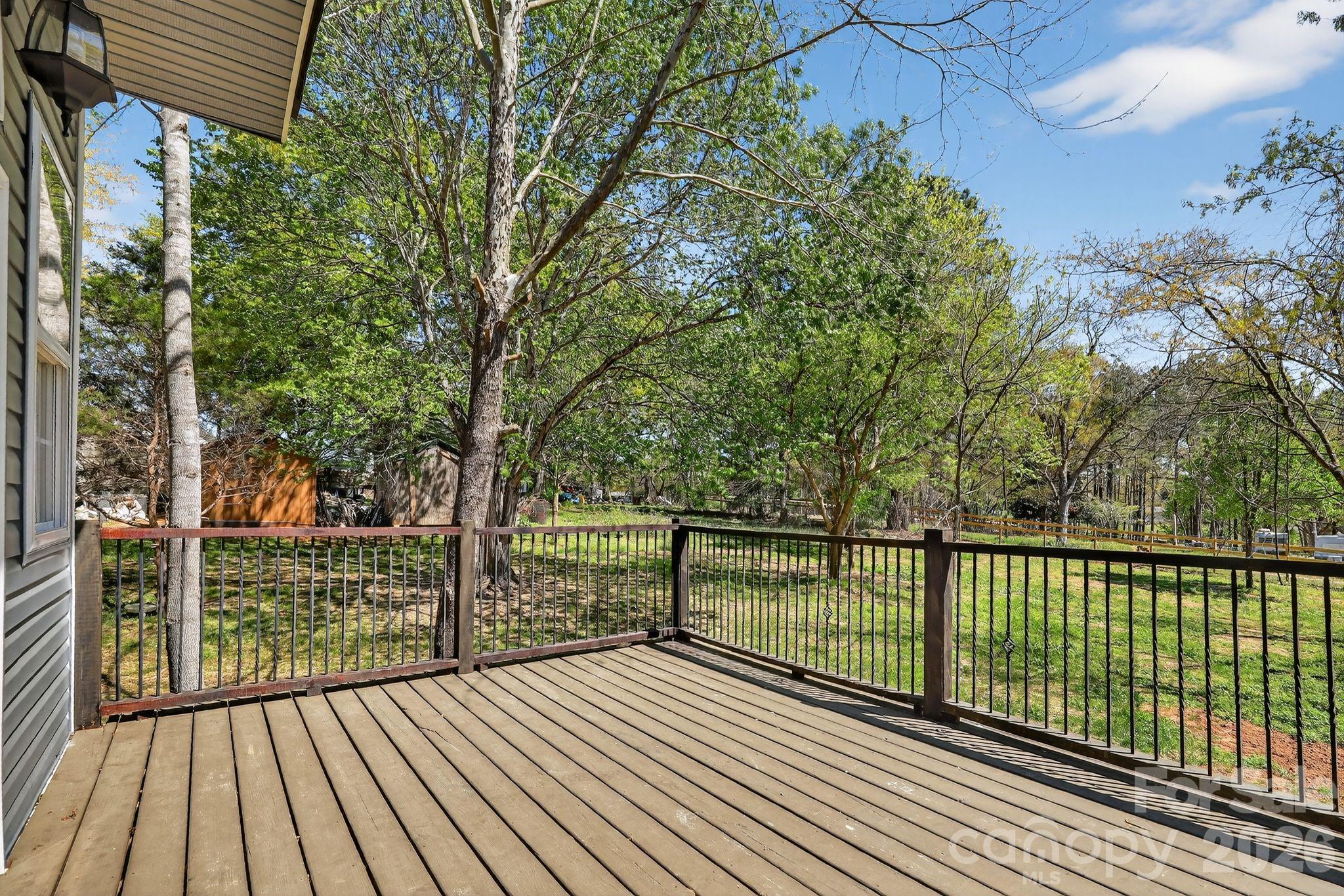 344 N Main Street Property Photo 6