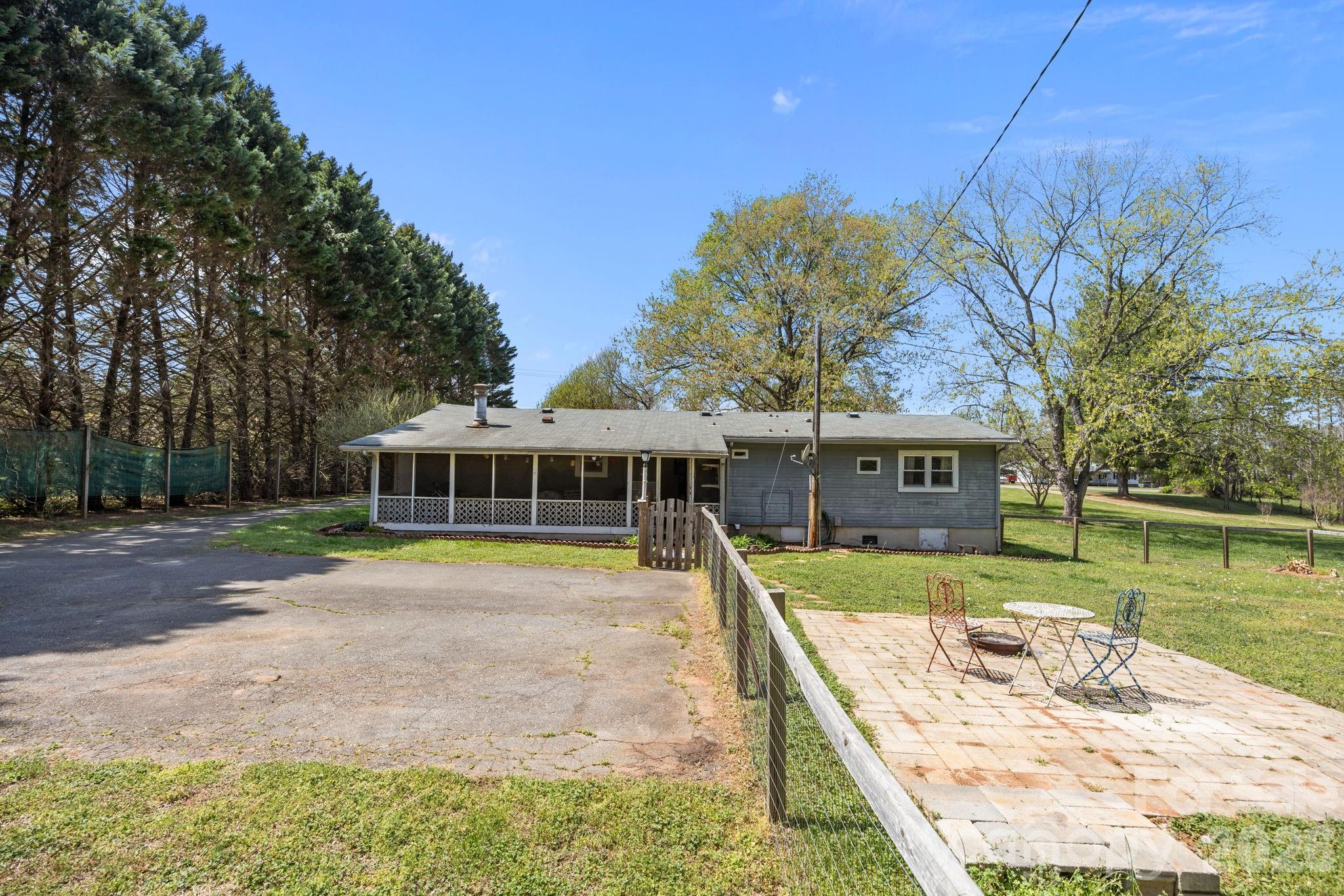 700 Patterson Farm Road Property Photo 2