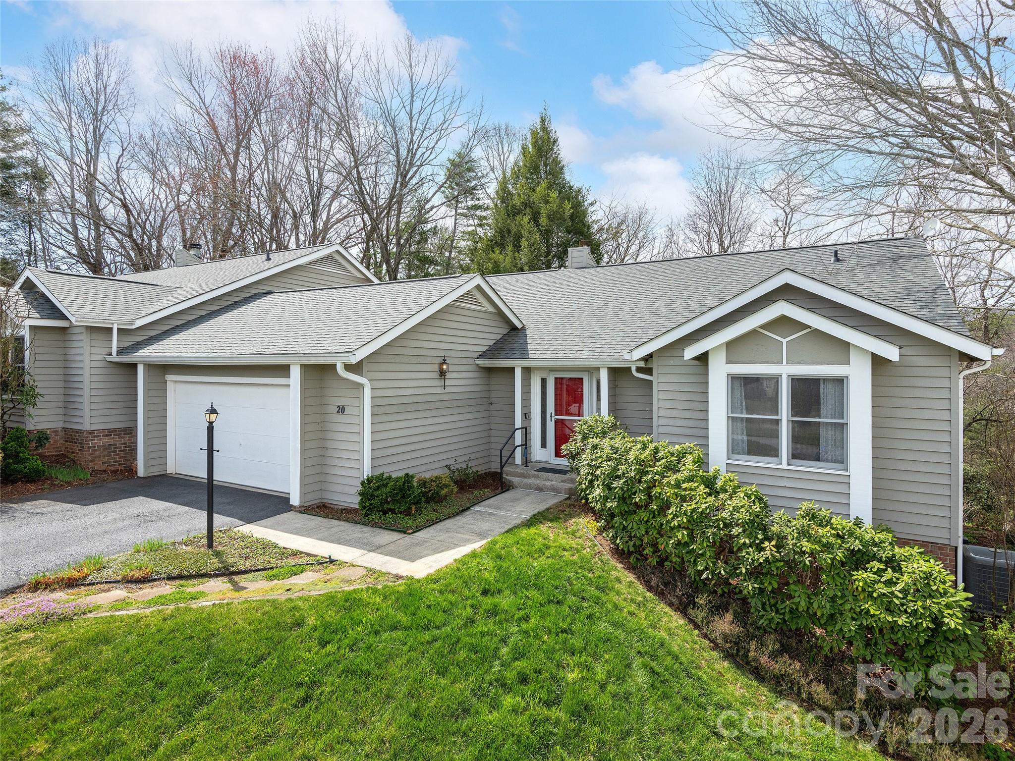 20 Cedarcliff Circle Property Photo 2