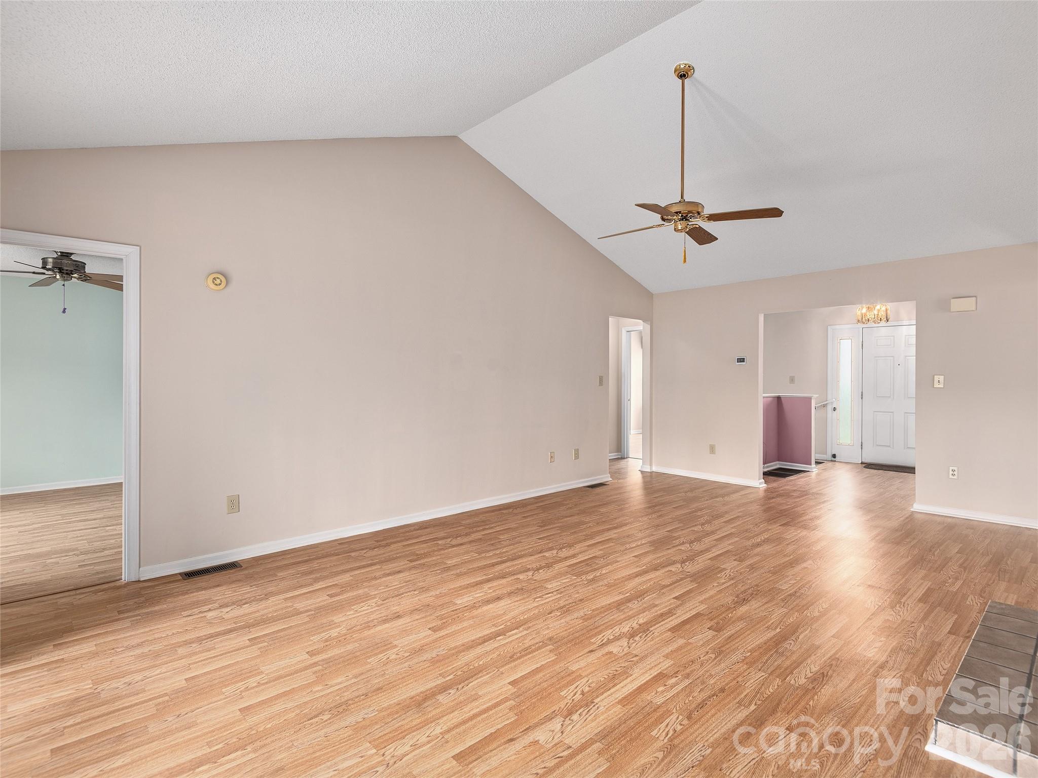 20 Cedarcliff Circle Property Photo 5