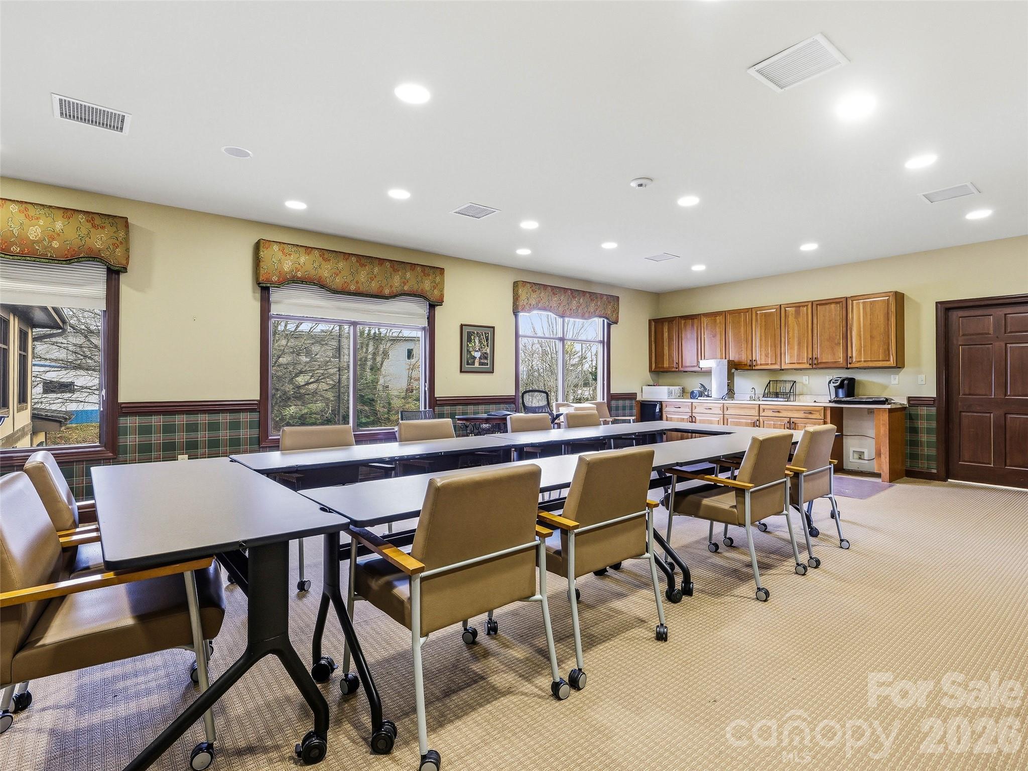 101 Jack Street Property Photo 37